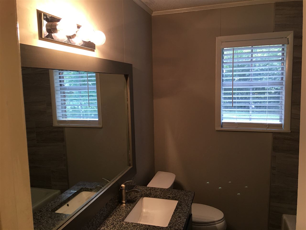 Conway Manor - Residential Lease