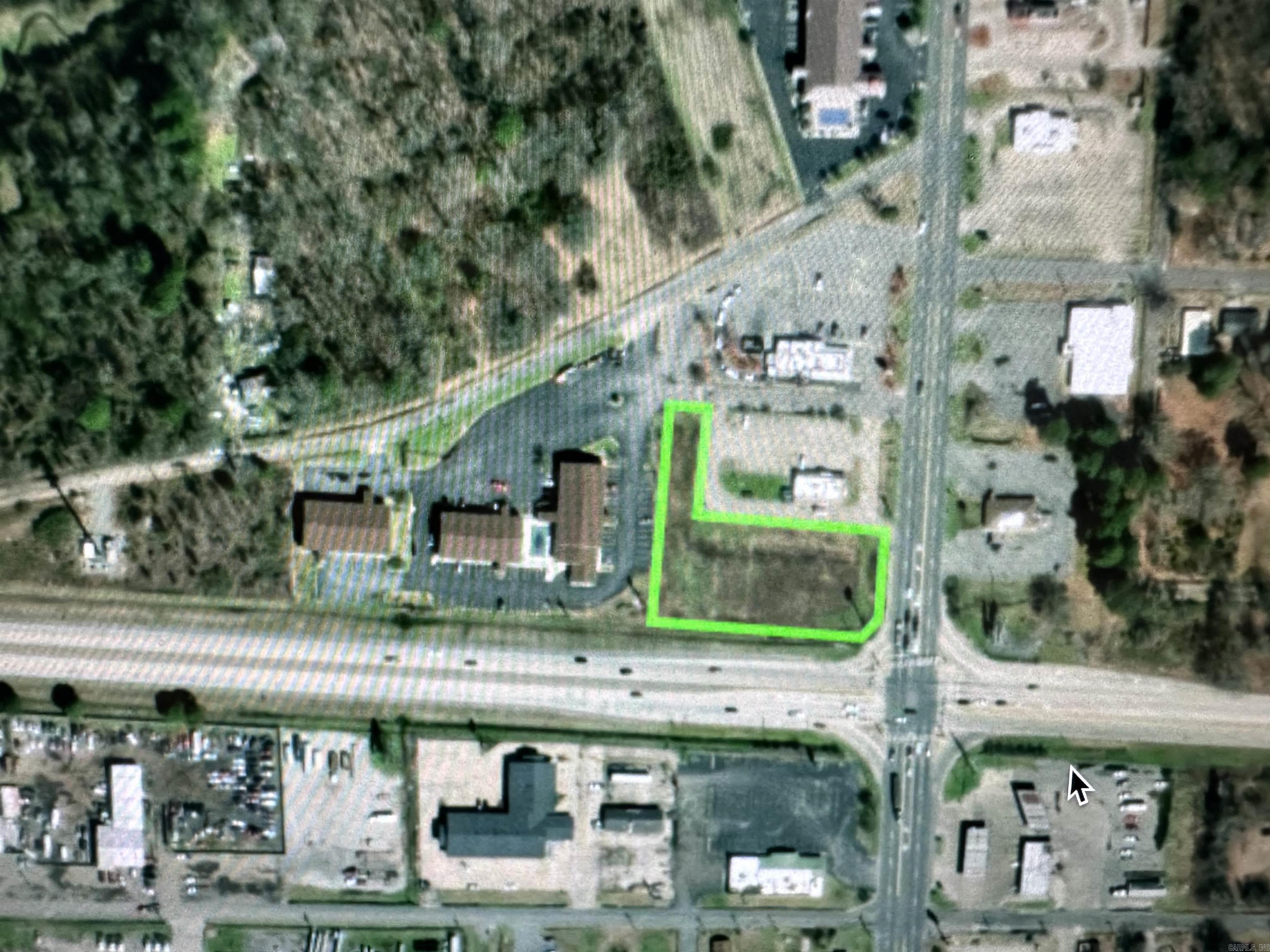 AWESOME PIECE OF PROPERTY, ON A BUSY EXPRESSWAY CORNER!! 1.66 ACRE COMMERCIAL LOT! MAKE YOUR DREAM BUSINESS COME TRUE! CALL ME TODAY AND I WILL FIX YOU UP AND AT A GREAT PRICE.