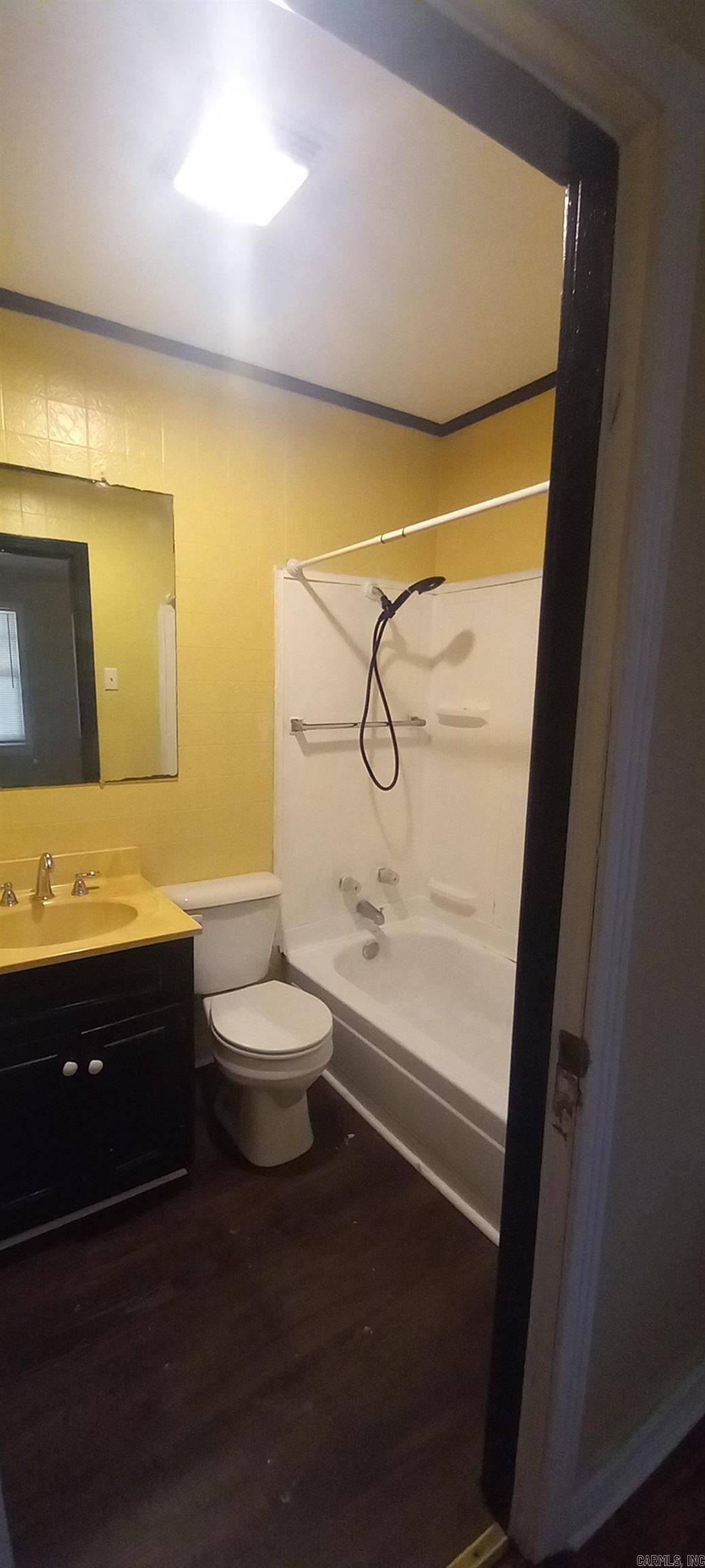 Austin & Taylor - Residential Lease