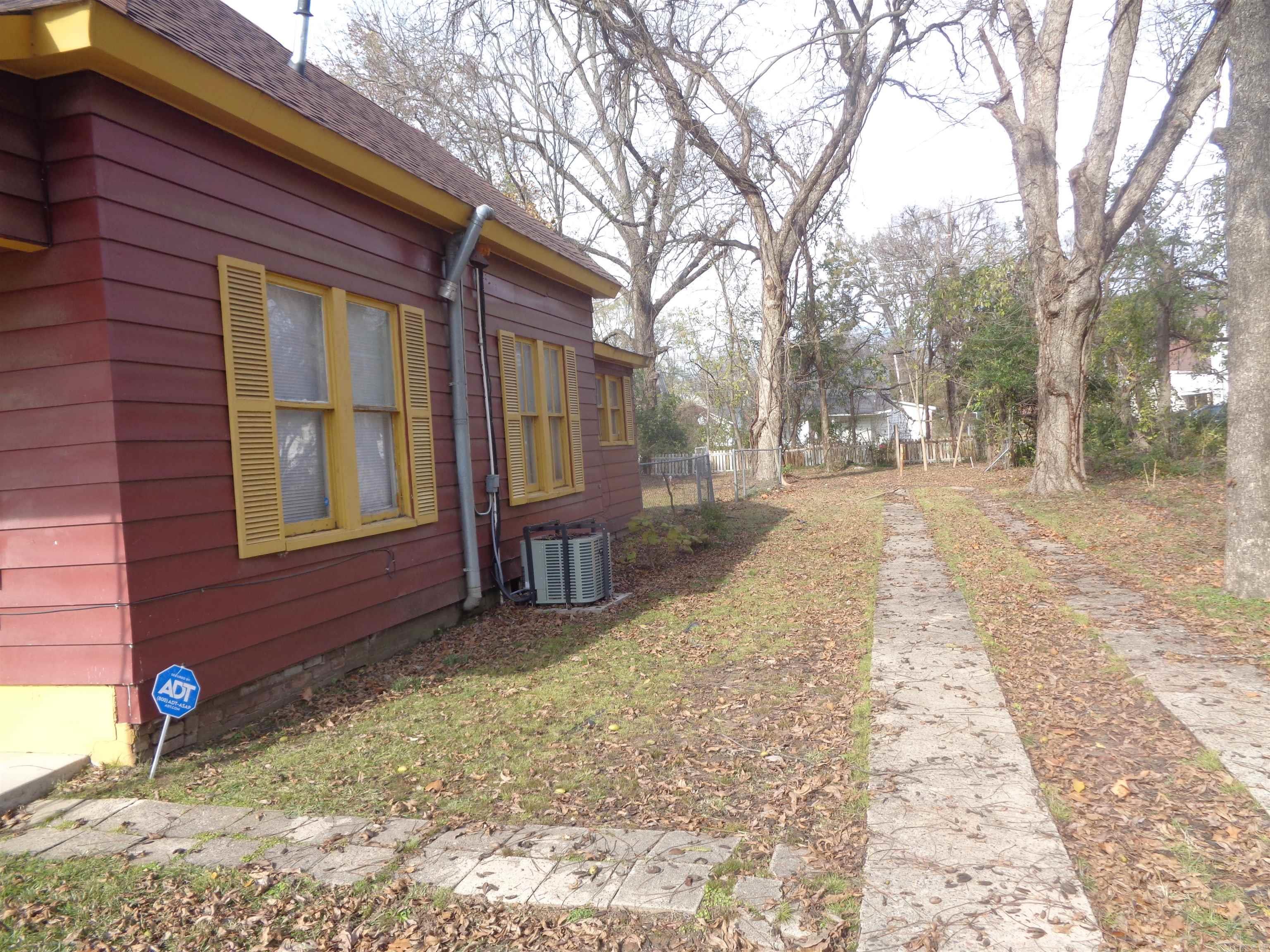 COCKRILL ADD S OF RR - Residential