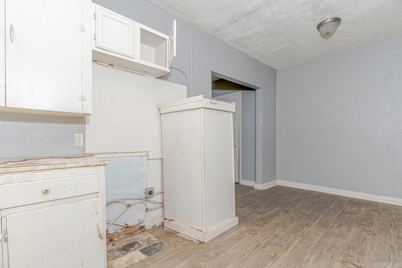 Kahn - Residential Income