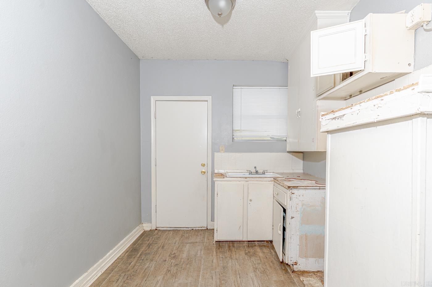 Kahn - Residential Income