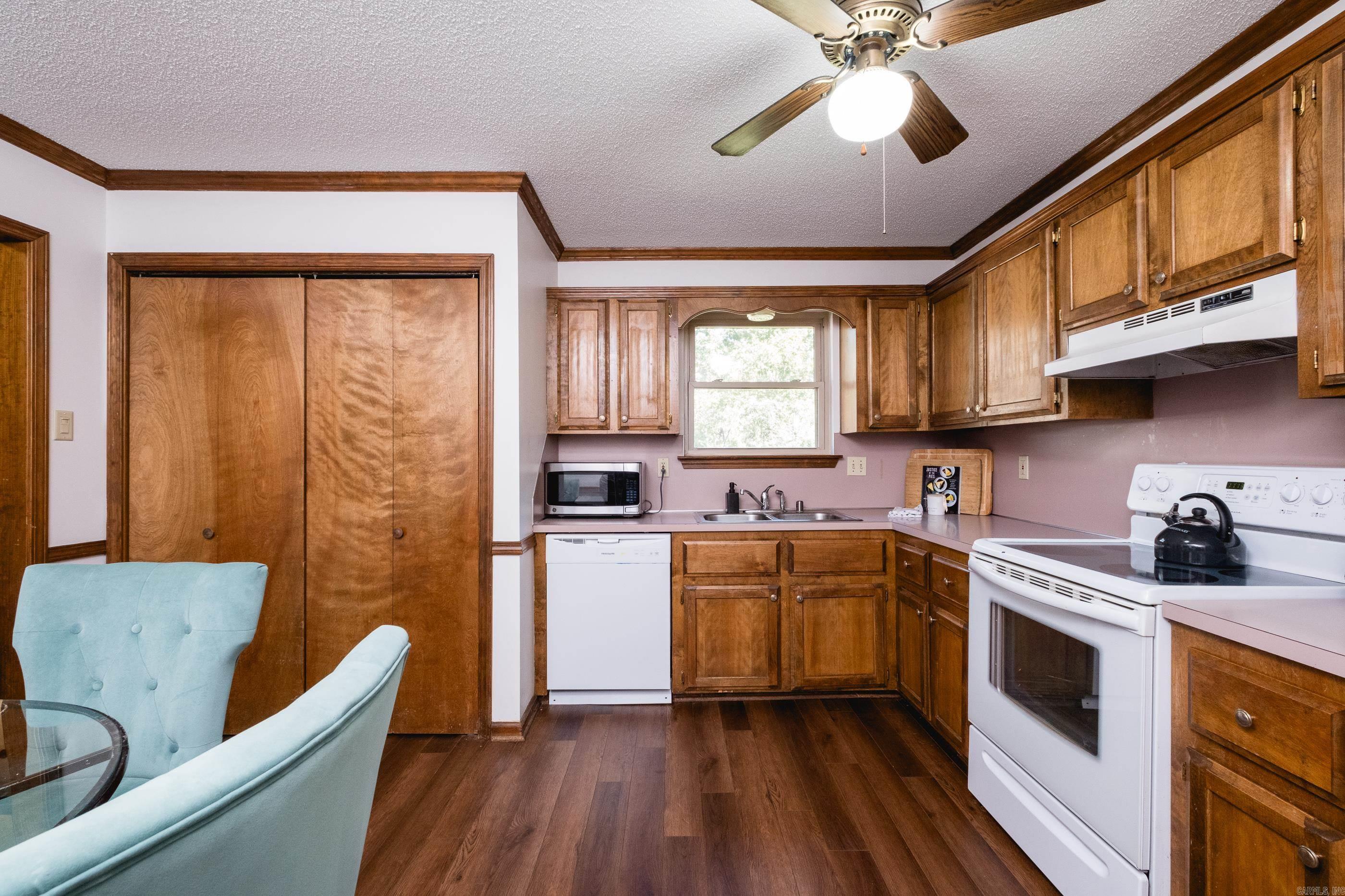 FOXGROVE - Residential