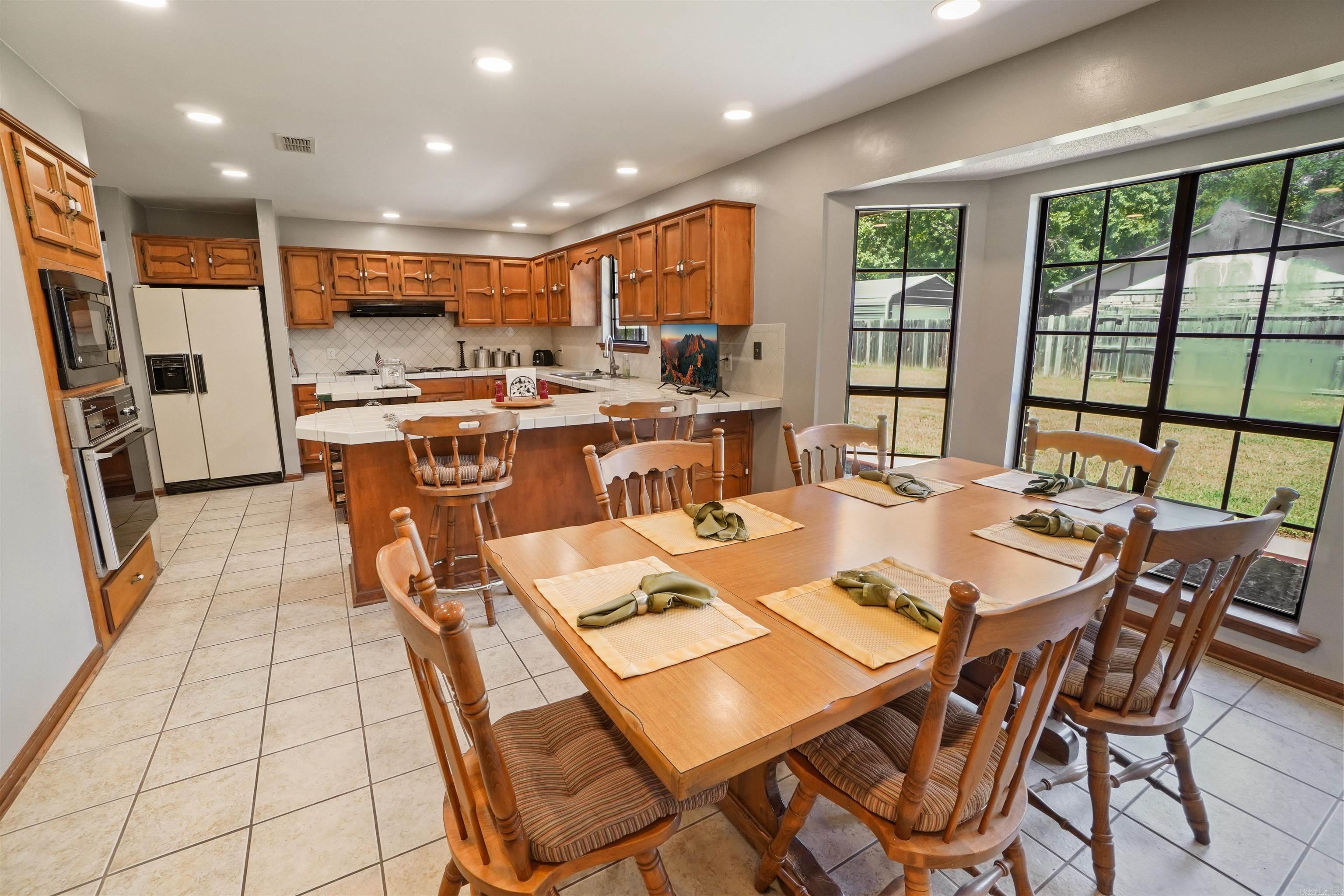 SUMMERFIELD - Residential