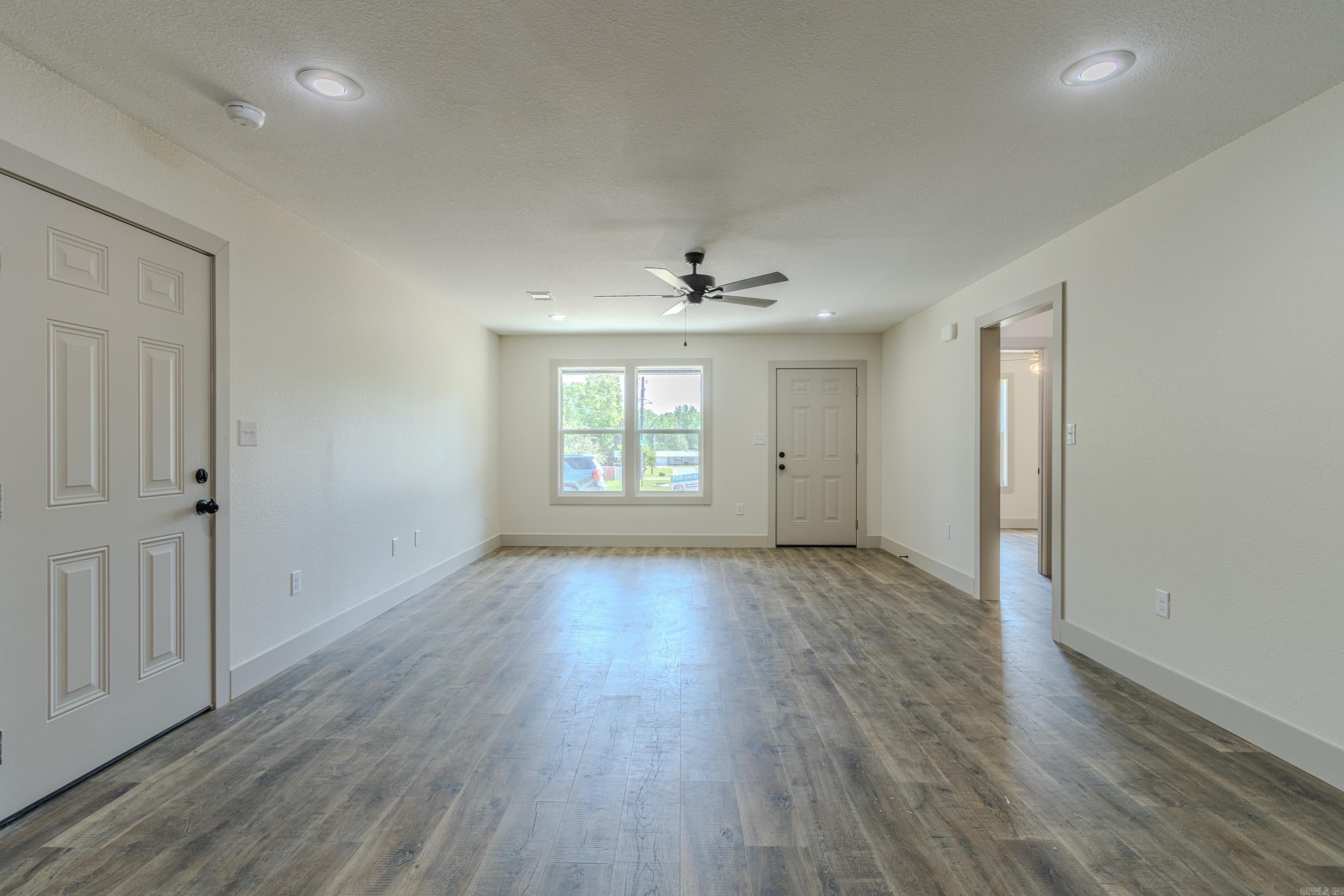 CEDAR VALLEY - Residential