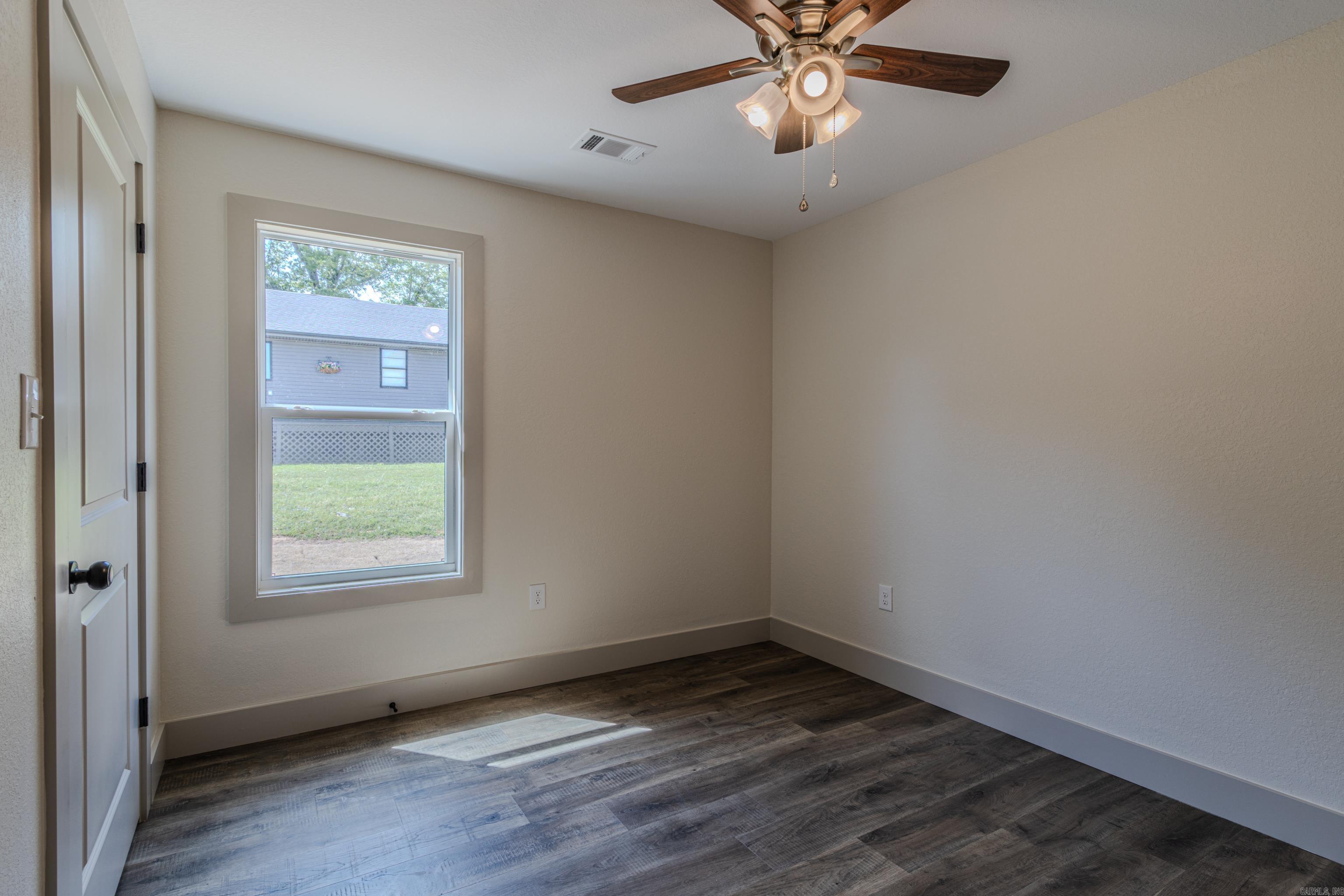 CEDAR VALLEY - Residential