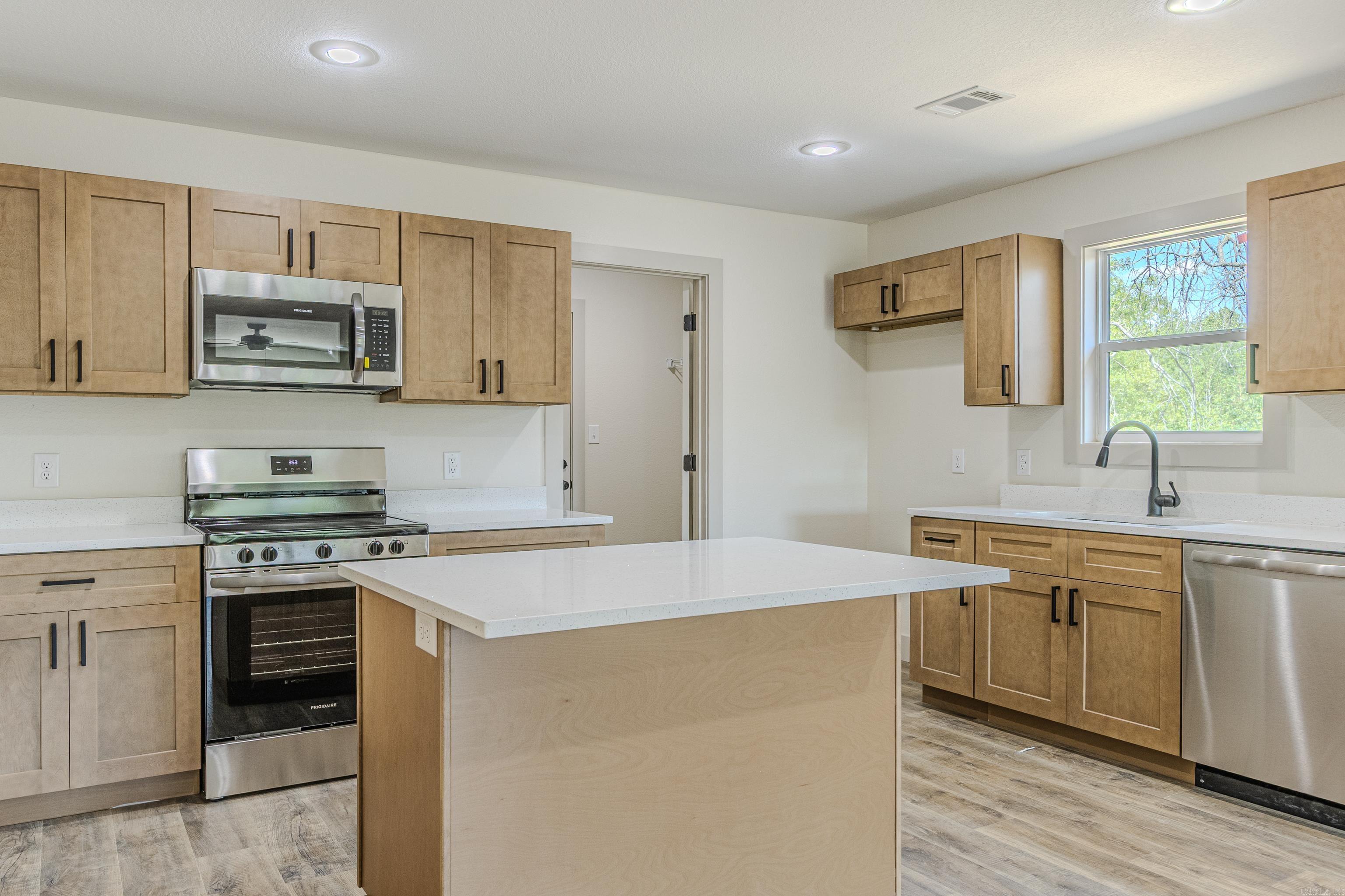 CEDAR VALLEY - Residential