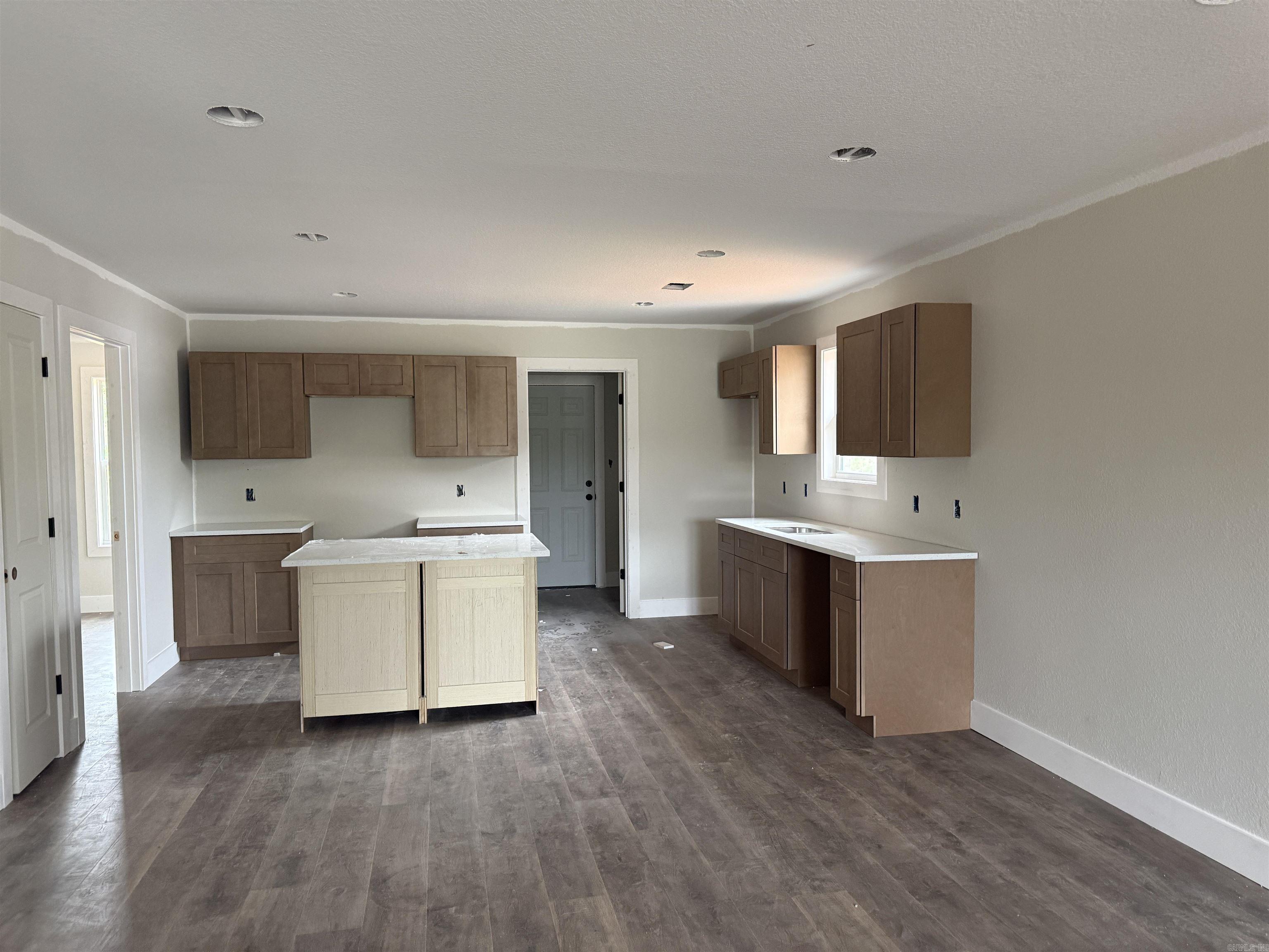 CEDAR VALLEY - Residential