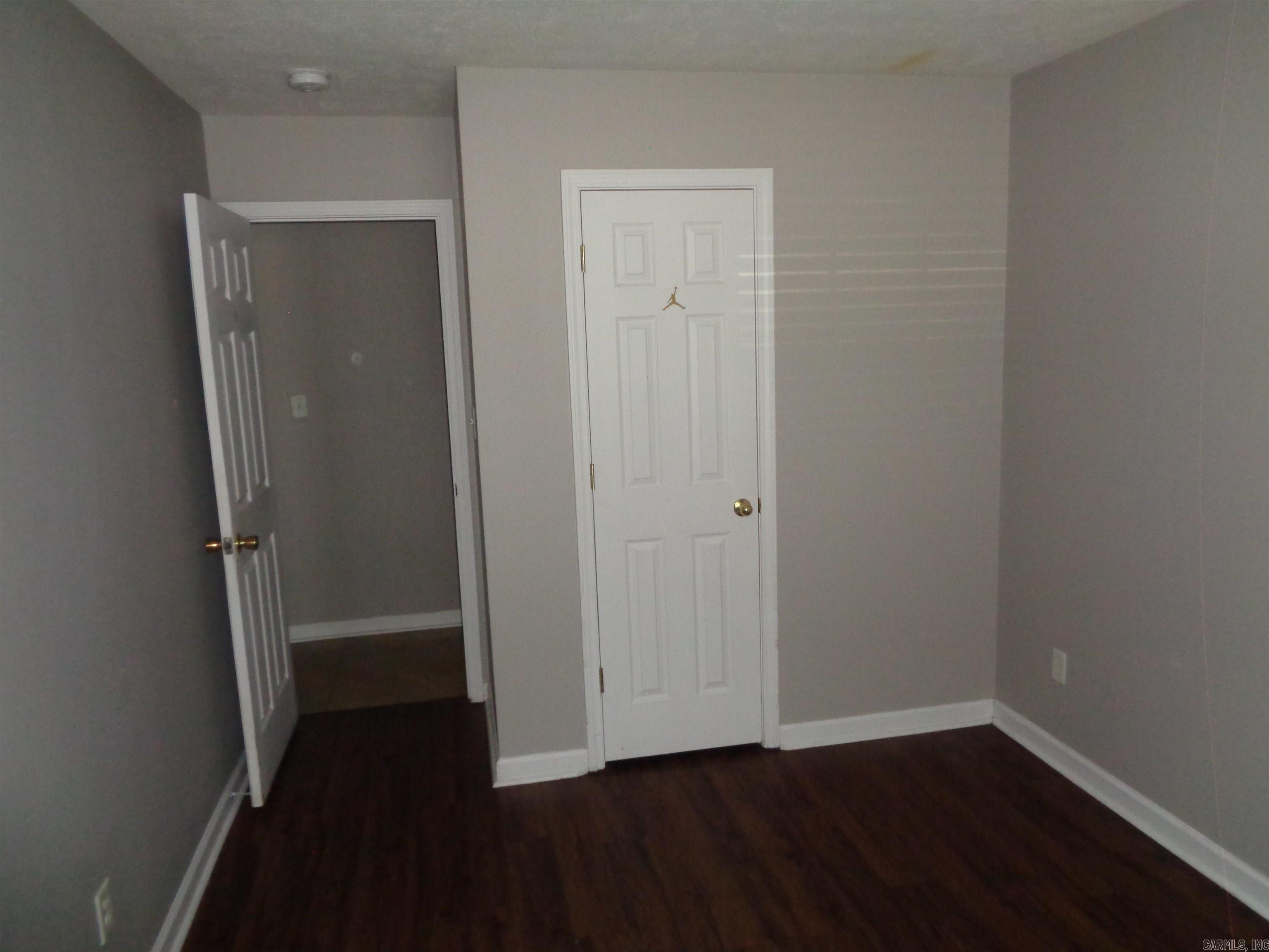 Barrow John 11L - Residential Lease