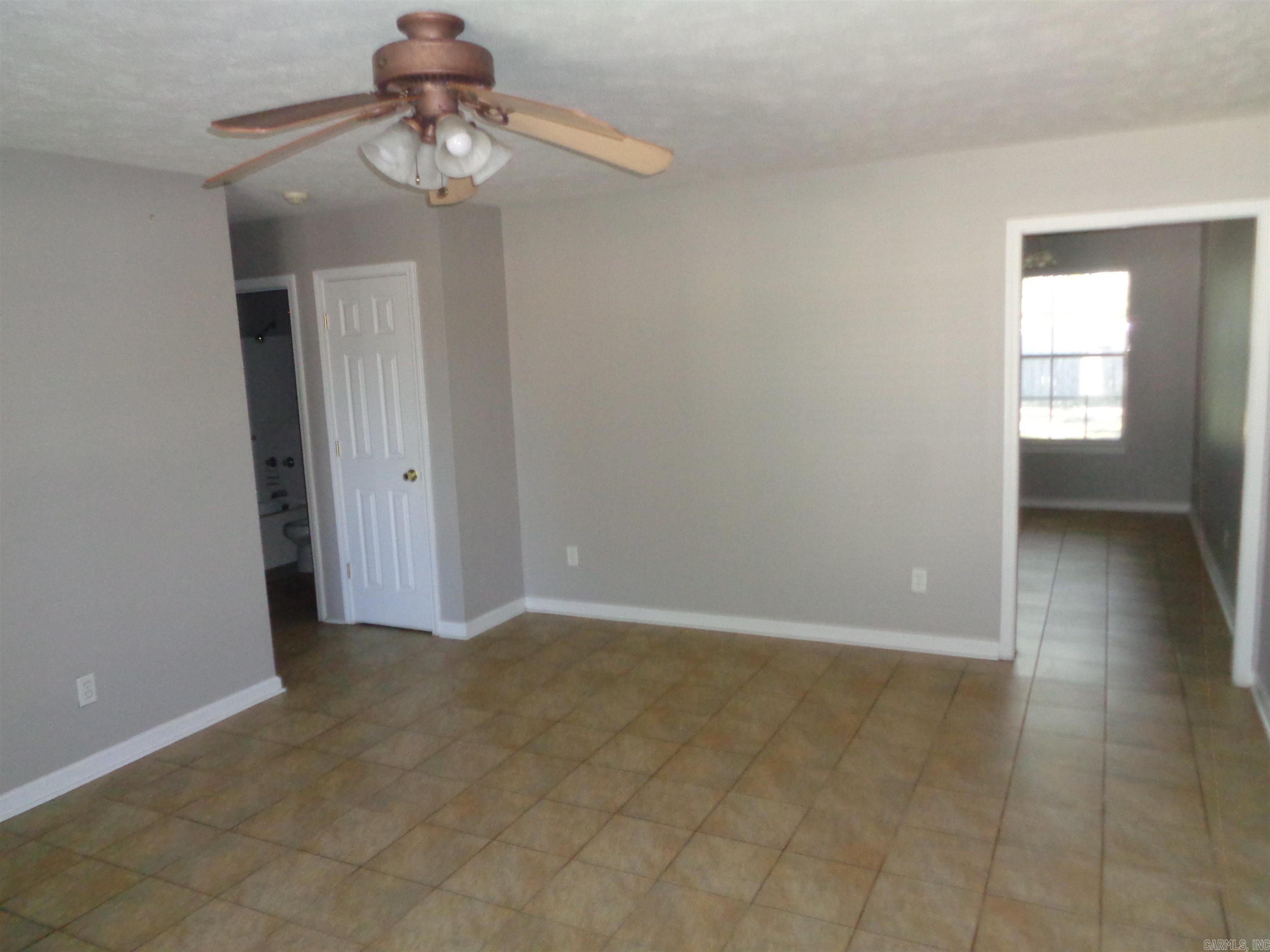 Barrow John 11L - Residential Lease