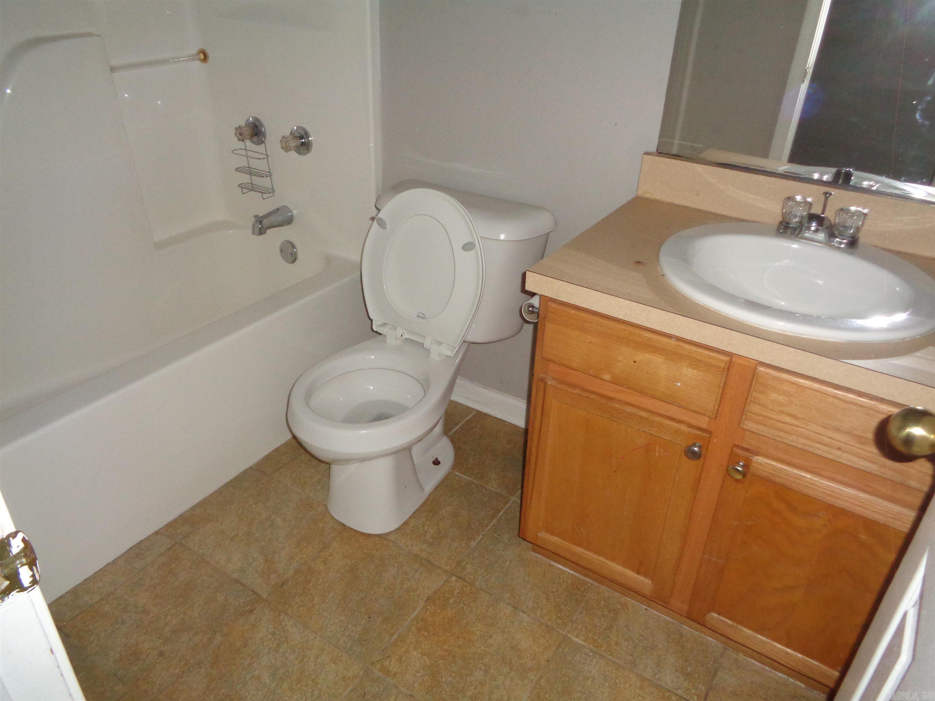 Barrow John 11L - Residential Lease