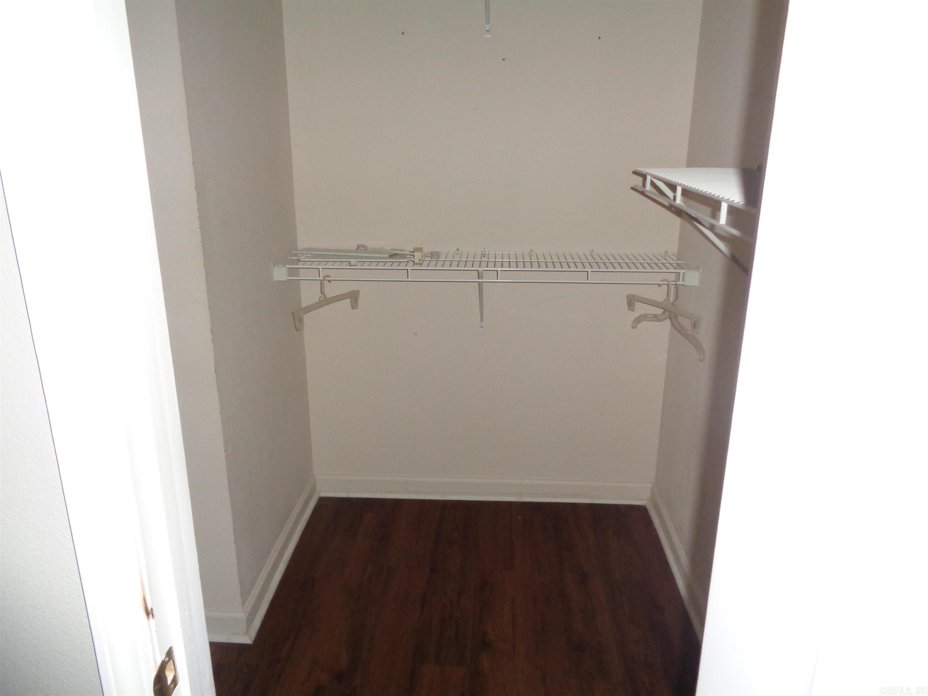 Barrow John 11L - Residential Lease