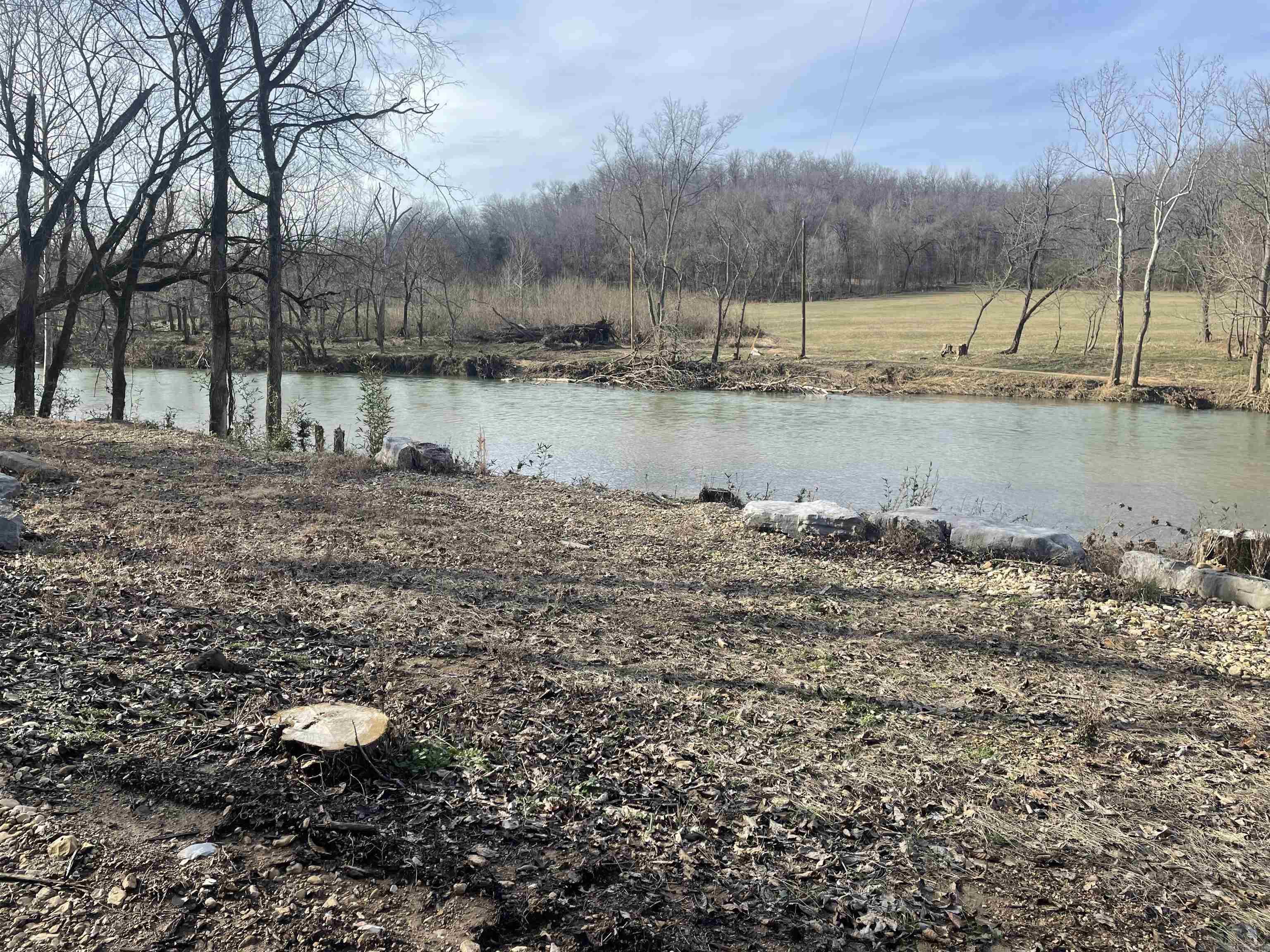 3.49 acres on South Sylamore Creek in Mountain View, AR! This beautiful property features creek frontage, providing direct access to the crystal-clear waters. With power available, it's the perfect spot for a getaway, dream home, or investment. Enjoy fishing, kayaking, and the peaceful surroundings while being just minutes from town. A rare find—don’t miss out on this slice of Ozark paradise!
