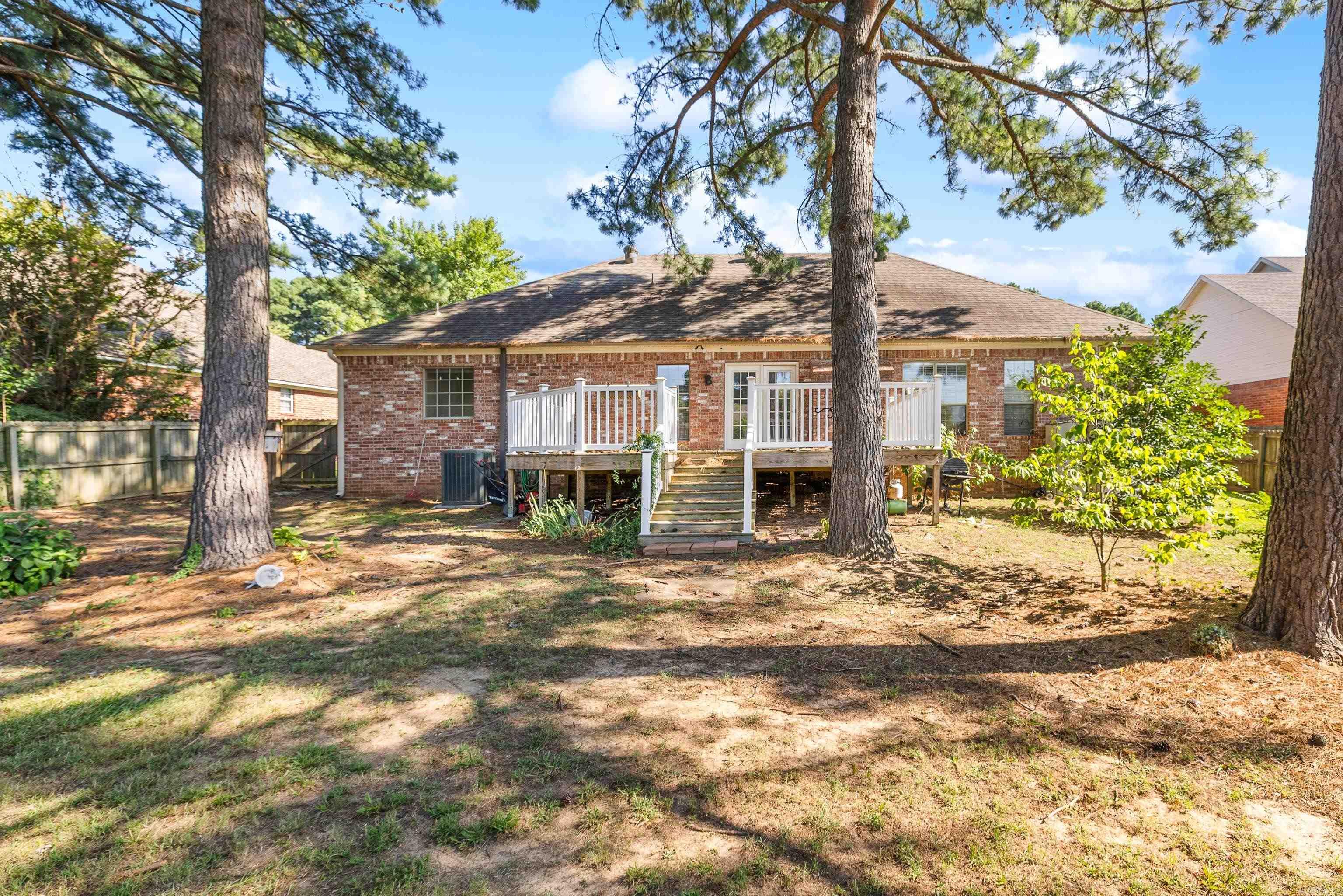 PINE CREEK - Residential