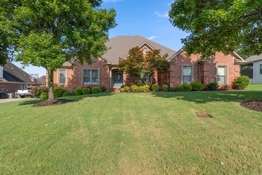 Priced $67,000 BELOW appraisal! Immediate Equity! Weatherstone Subd host this wonderful 4br/3ba with upstairs Bonus room (all other rooms are down) and a huge sunroom. Large rooms throughout really make this a livable and comfortable home. Custom kitchen cabinets and quartz countertops bring the style. New roof & water heater 2023.New hardwood floors MBR. Gorgeous mature backyard. And… back to the neighborhood… you just need to see for yourself! This is a Realtor’s Choice property!