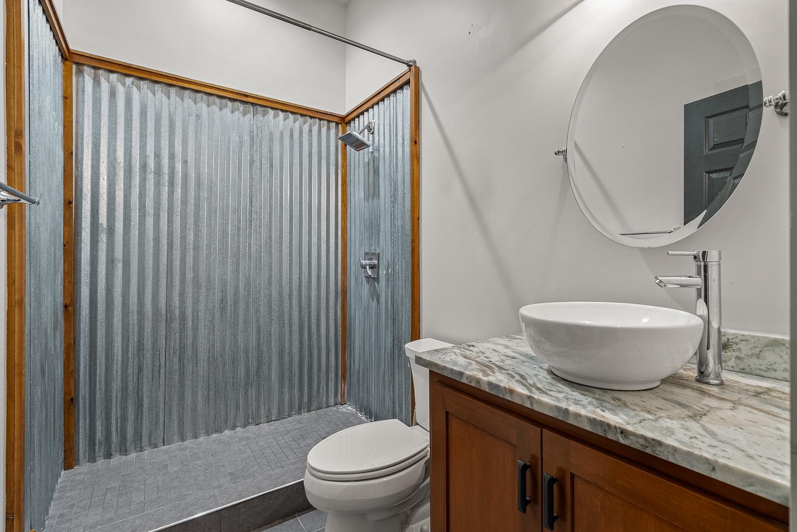 VALLEY VIEW MANOR - Residential