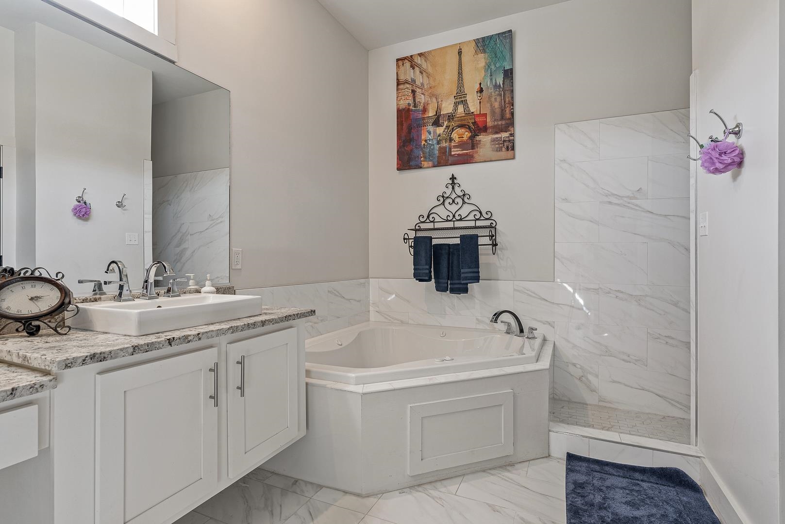 VALLEY VIEW MANOR - Residential