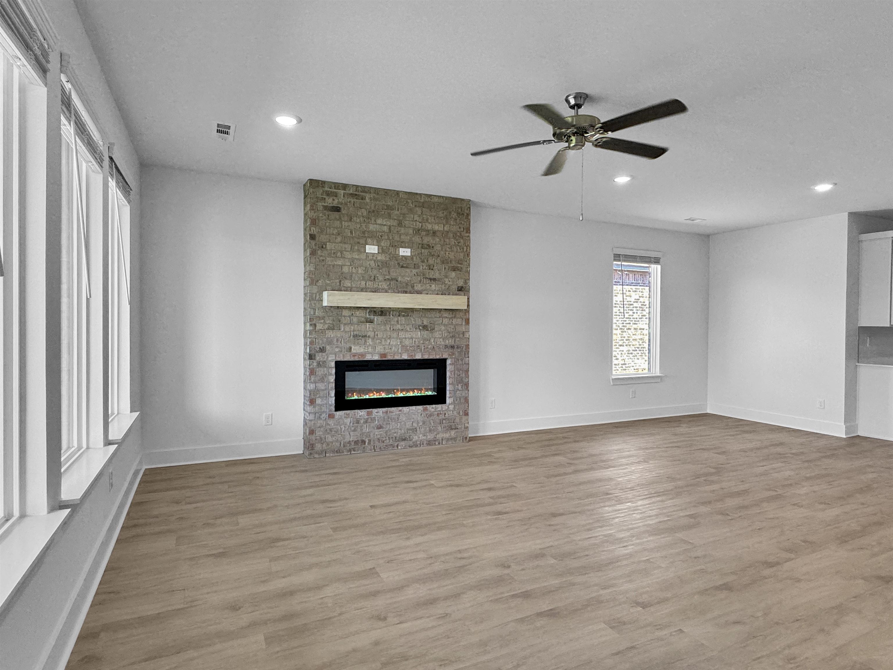 THE RESERVE AT COUNTRY CLUB PHAS - Residential