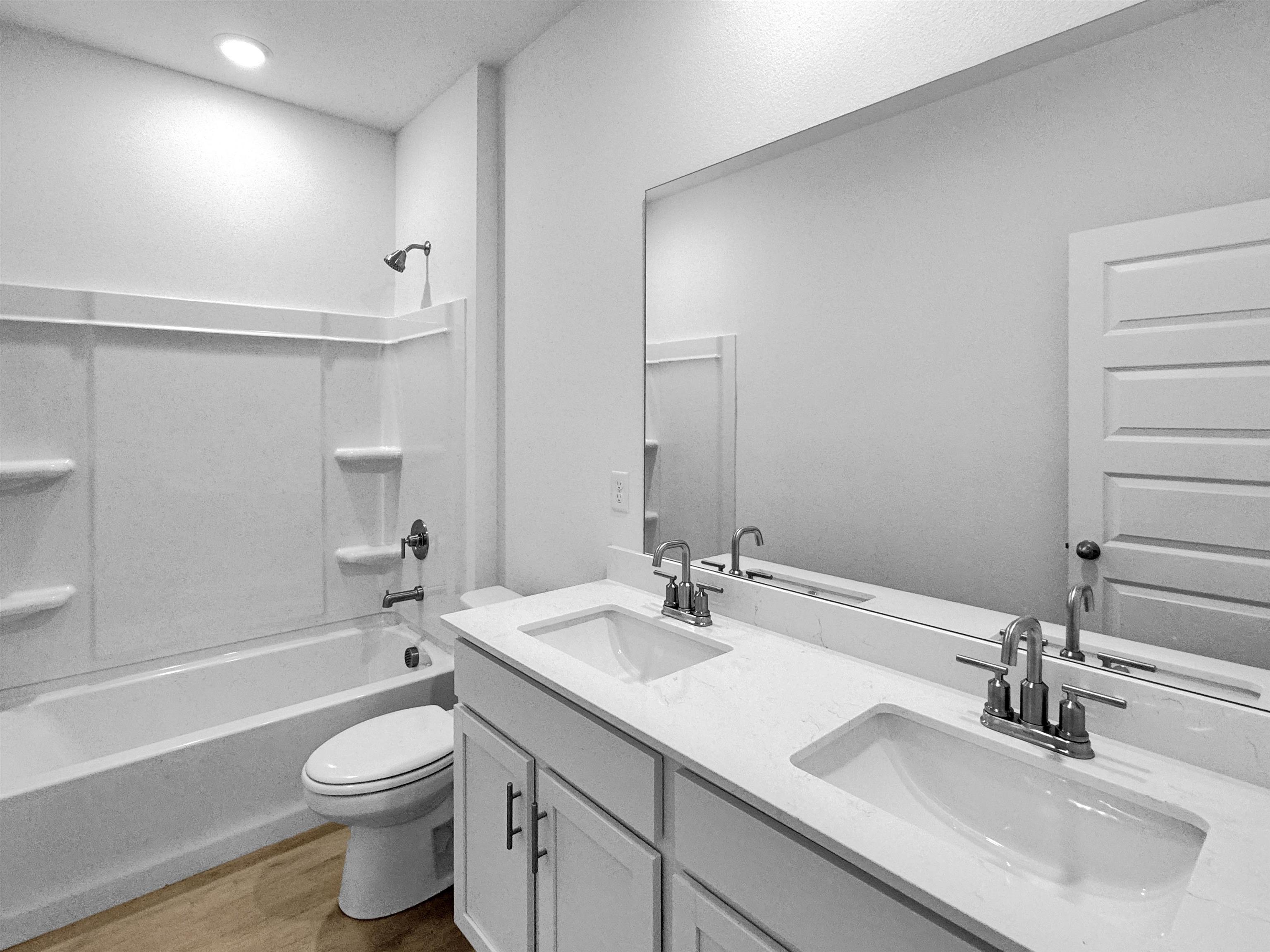 THE RESERVE AT COUNTRY CLUB PHAS - Residential