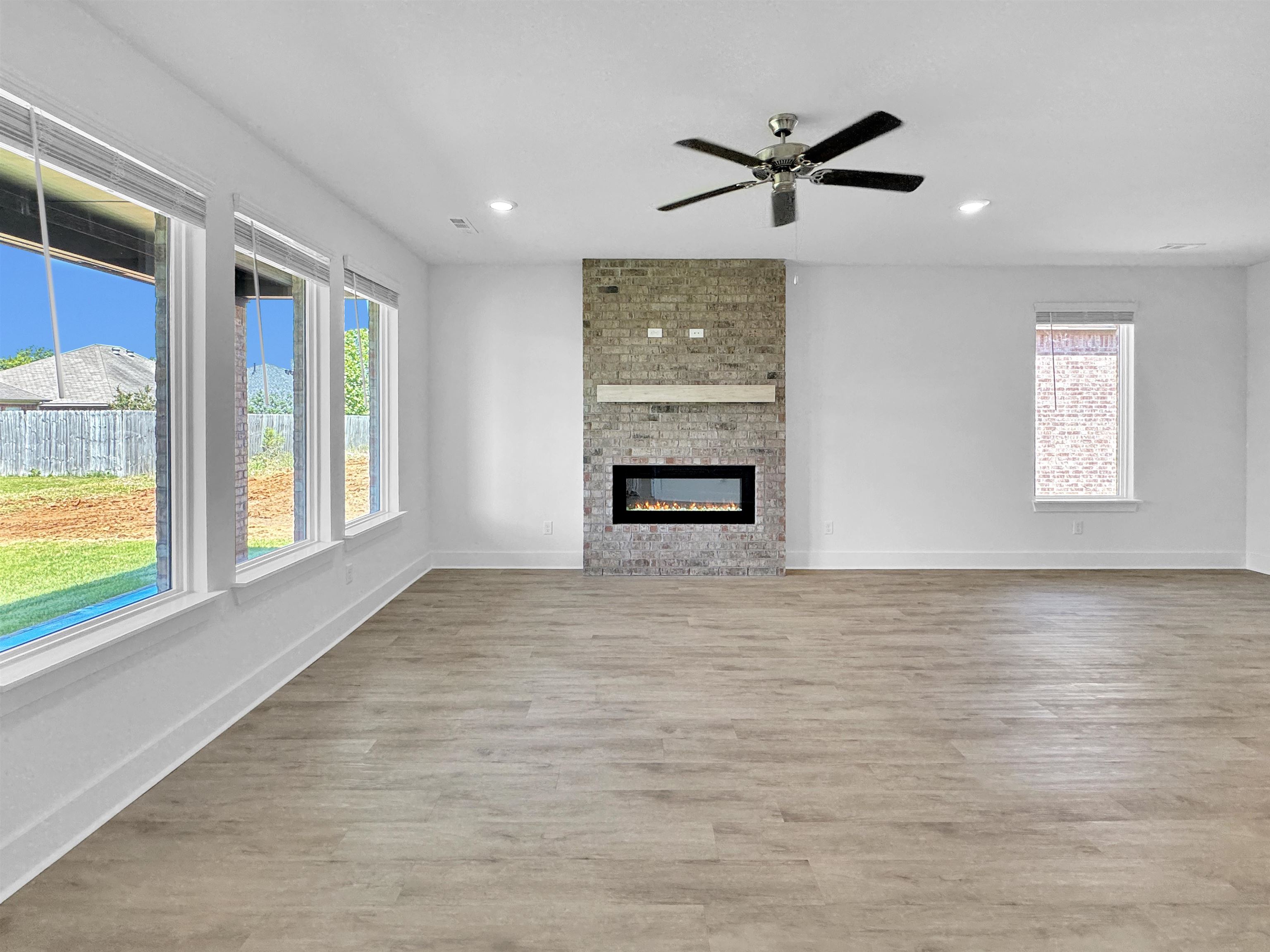 THE RESERVE AT COUNTRY CLUB PHAS - Residential