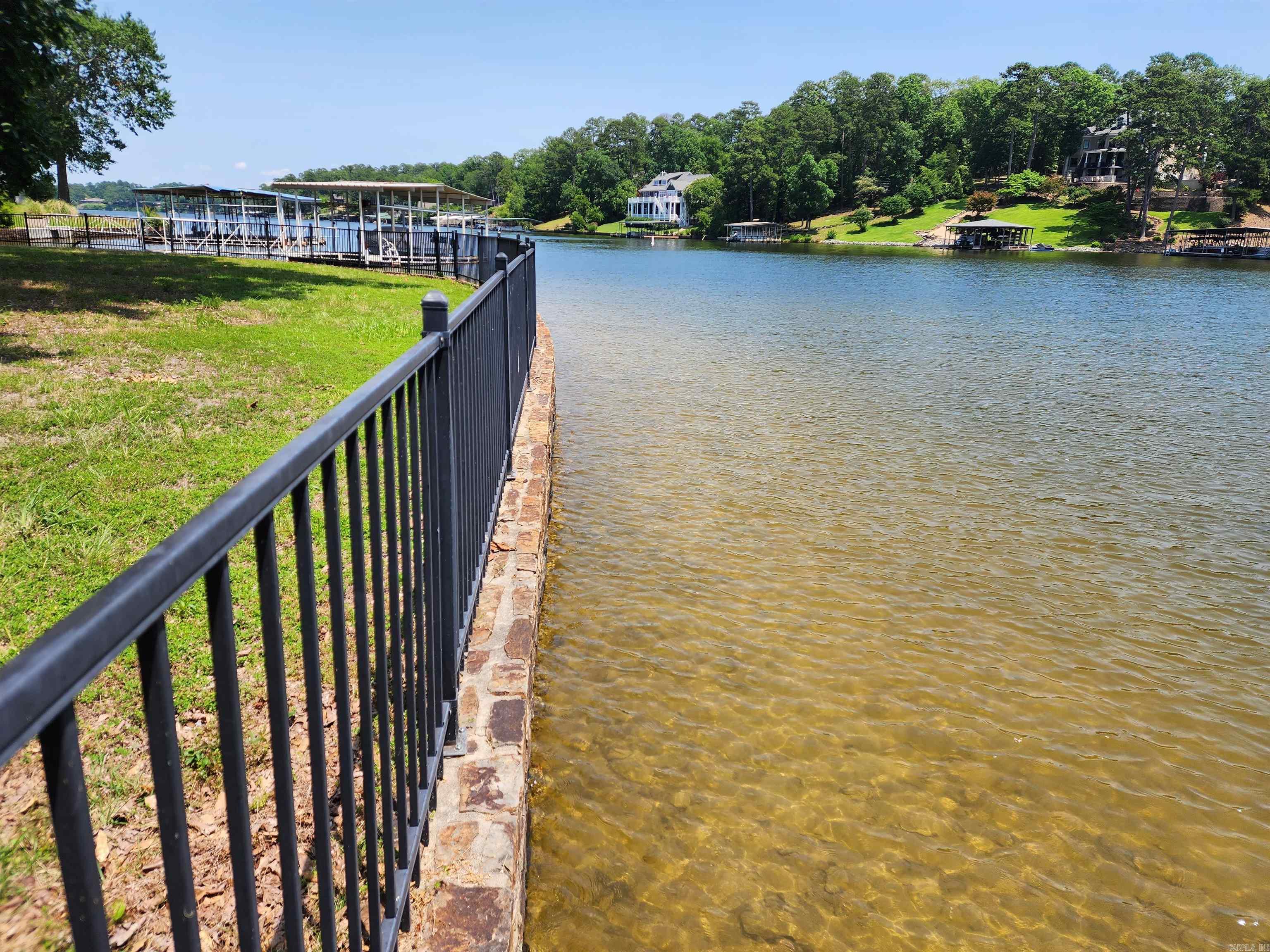 DRIFTWOOD POINT - Residential