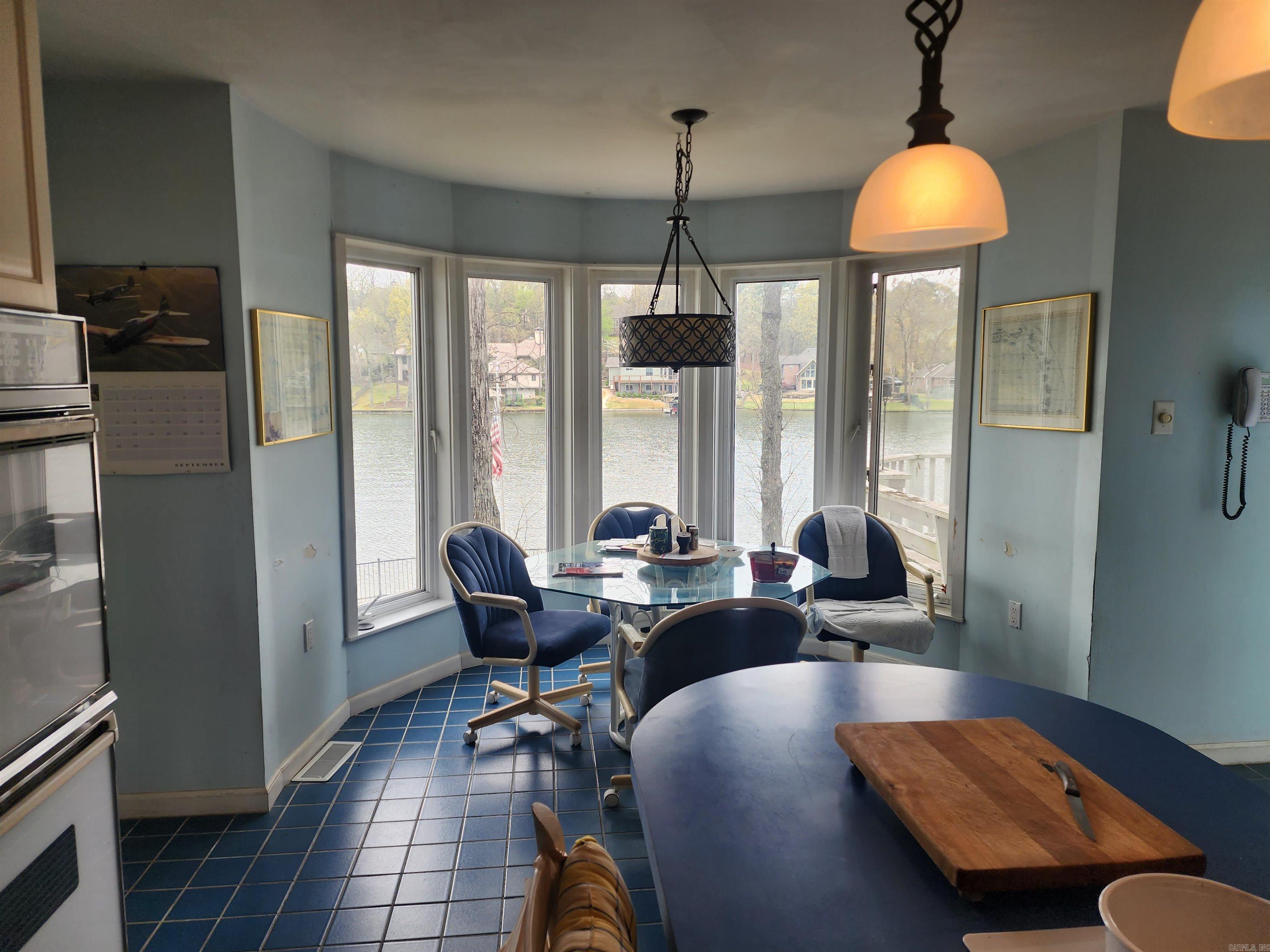 DRIFTWOOD POINT - Residential