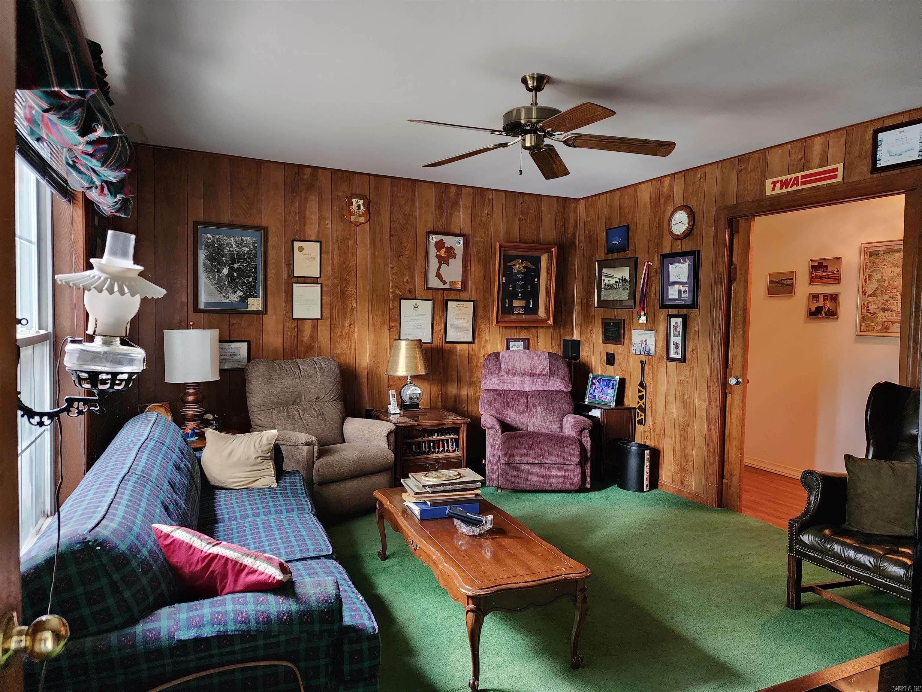 DRIFTWOOD POINT - Residential