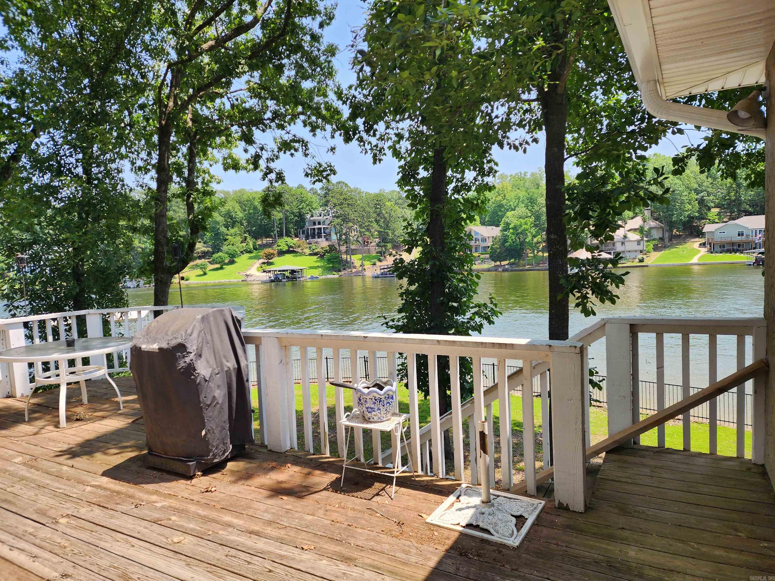 DRIFTWOOD POINT - Residential