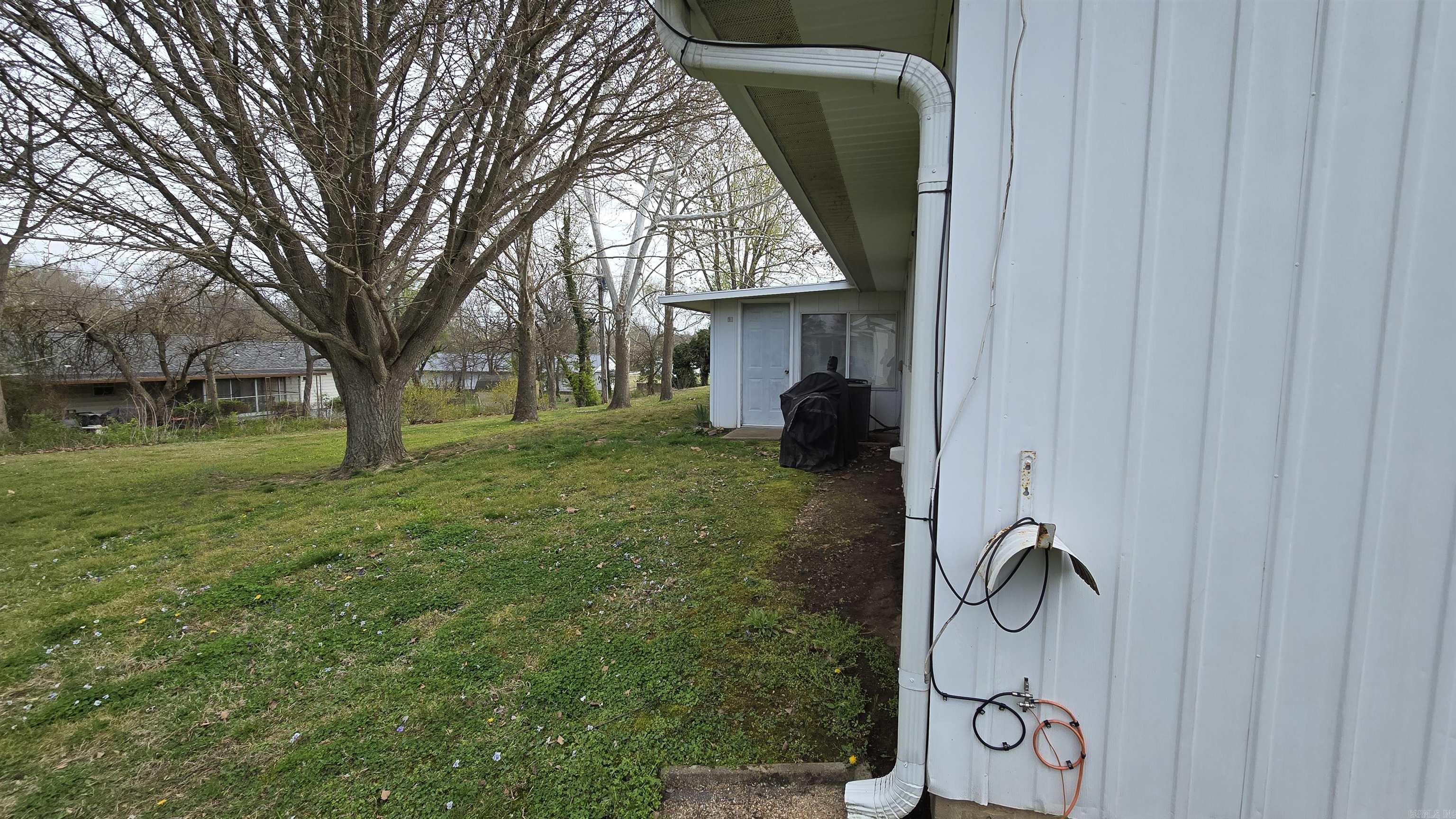 Briarwood East Condos - Residential