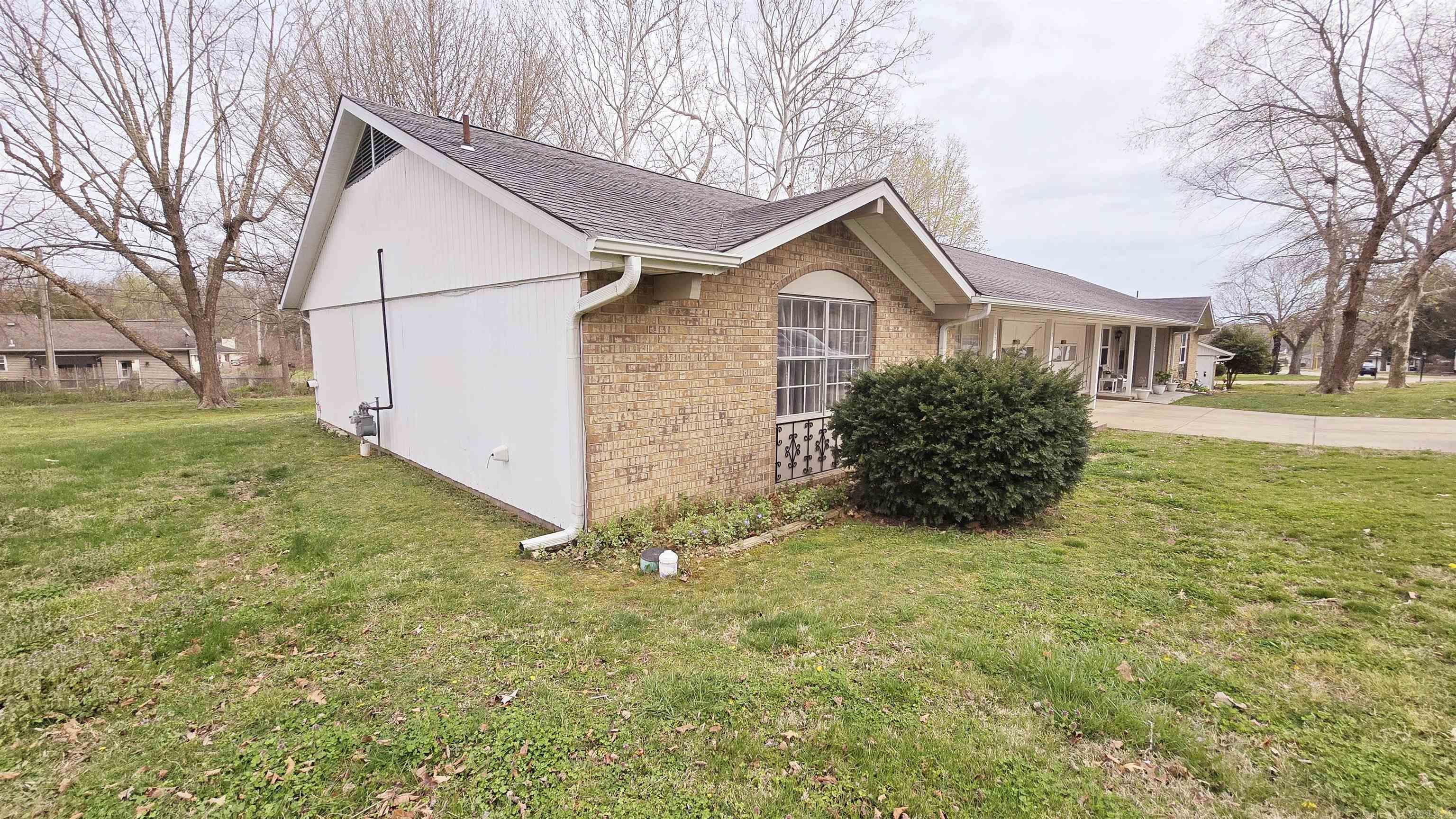 Briarwood East Condos - Residential