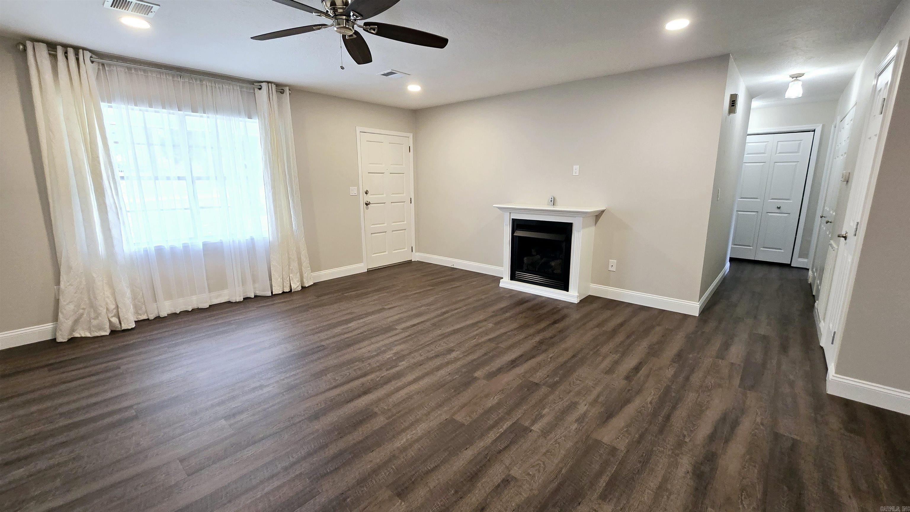 Briarwood East Condos - Residential