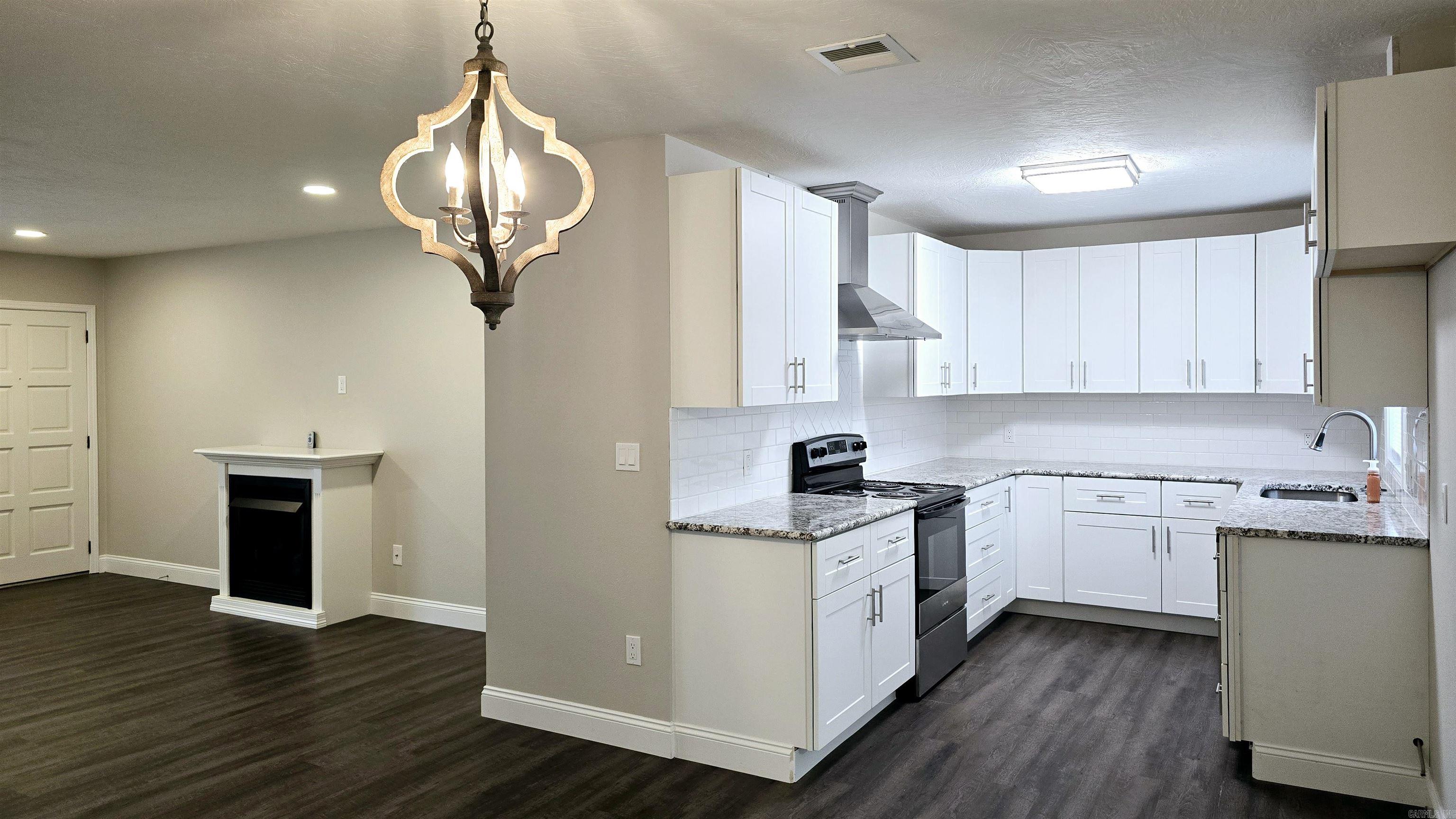 Briarwood East Condos - Residential