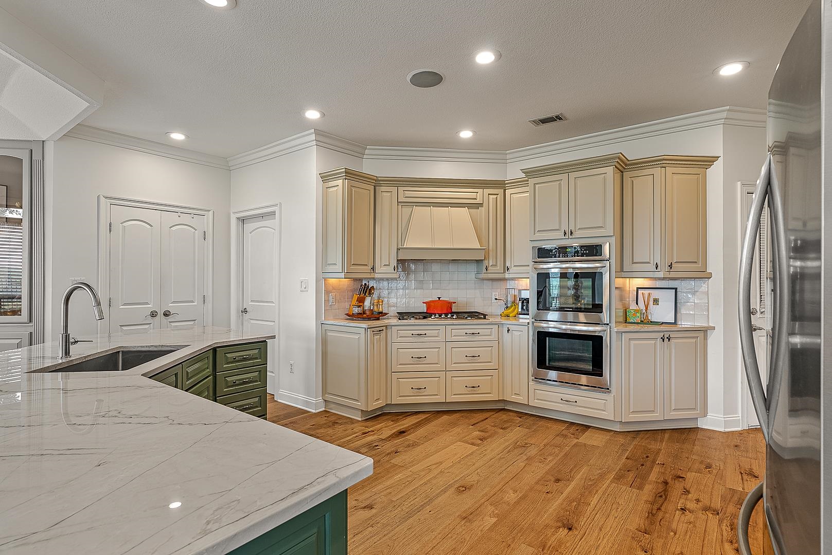 Ridgepointe - Residential