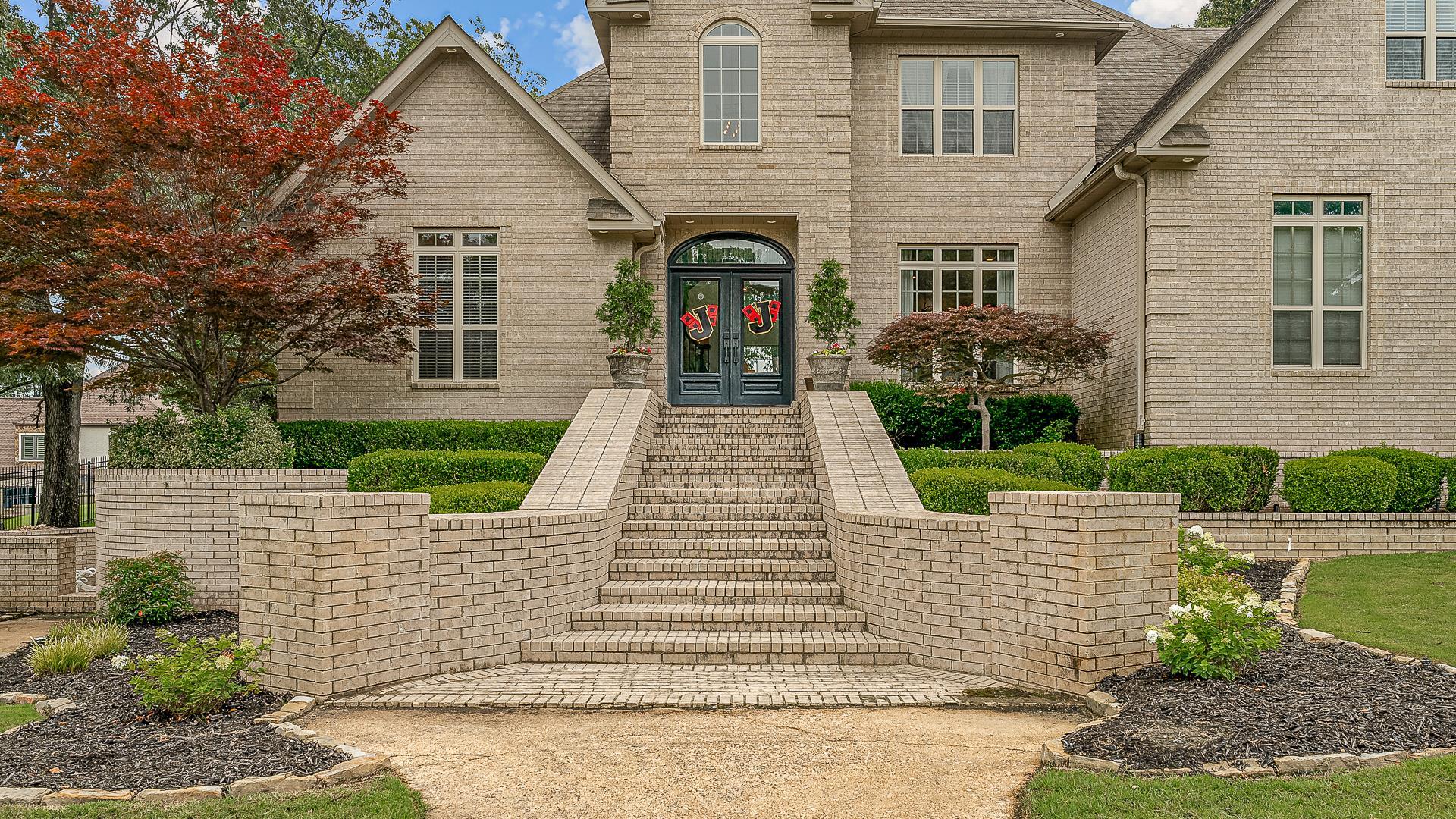 Ridgepointe - Residential