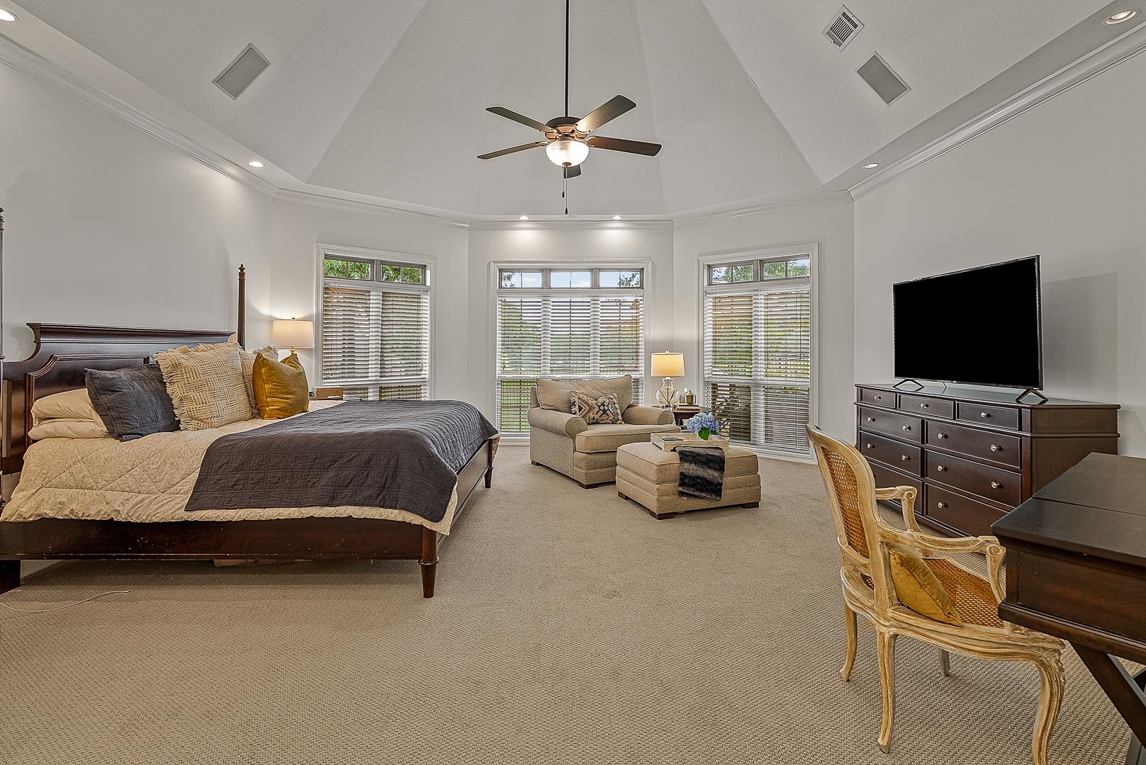 Ridgepointe - Residential