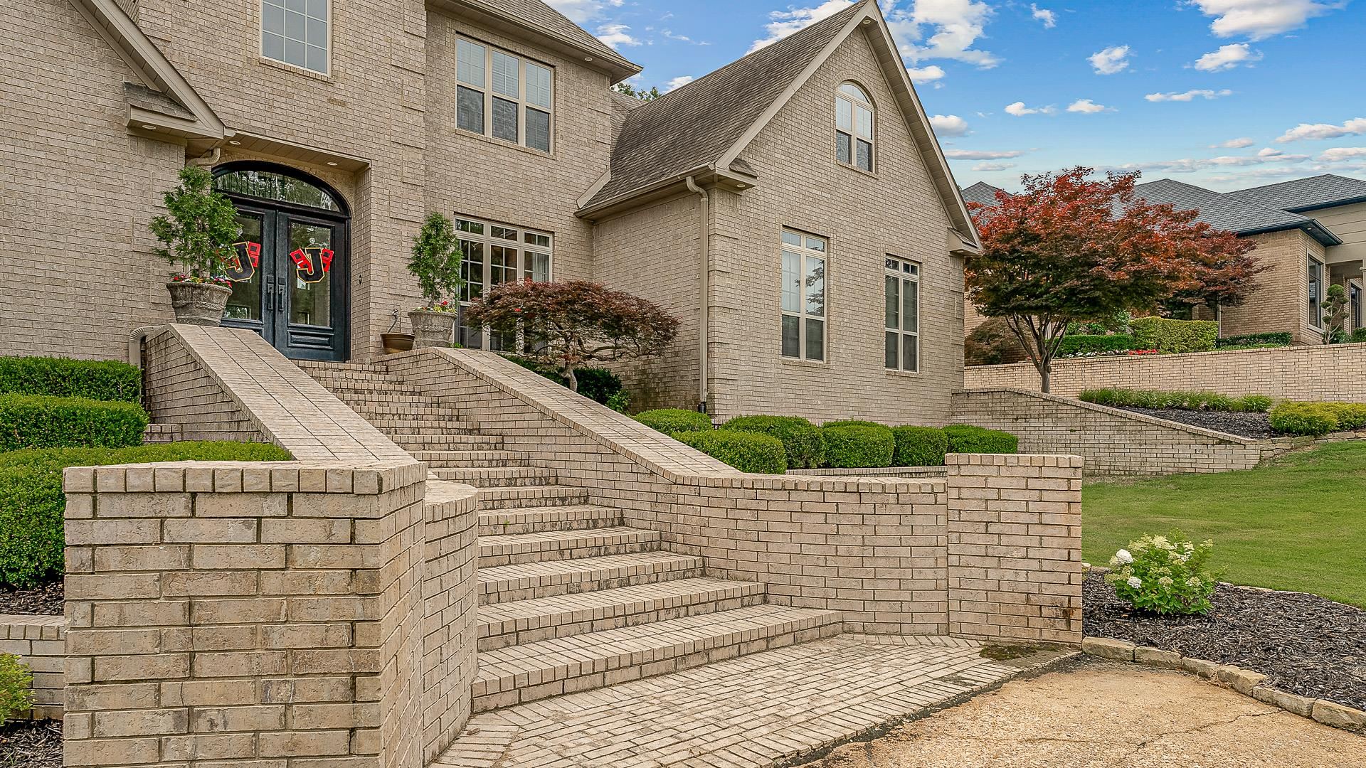 Ridgepointe - Residential