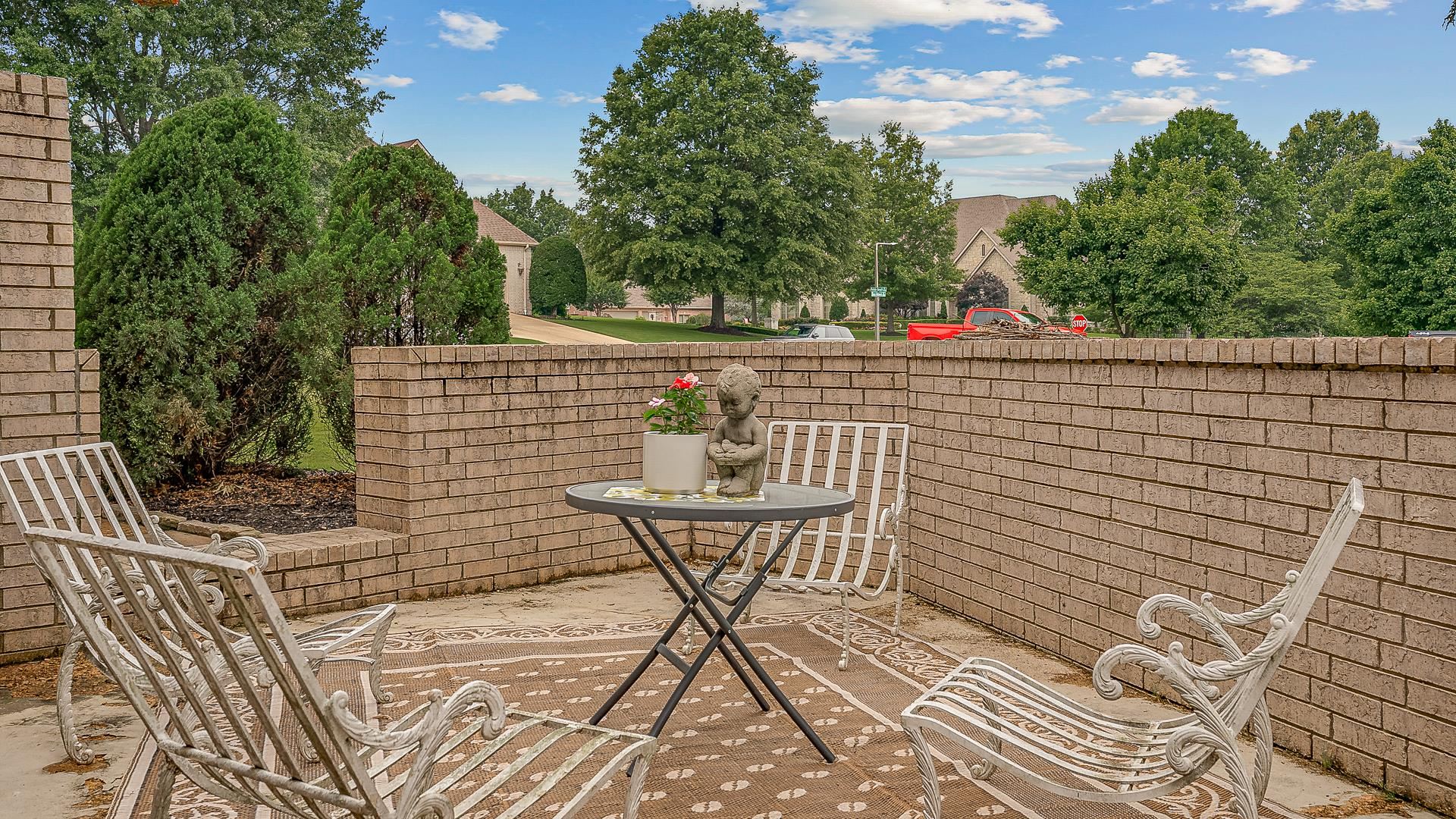 Ridgepointe - Residential