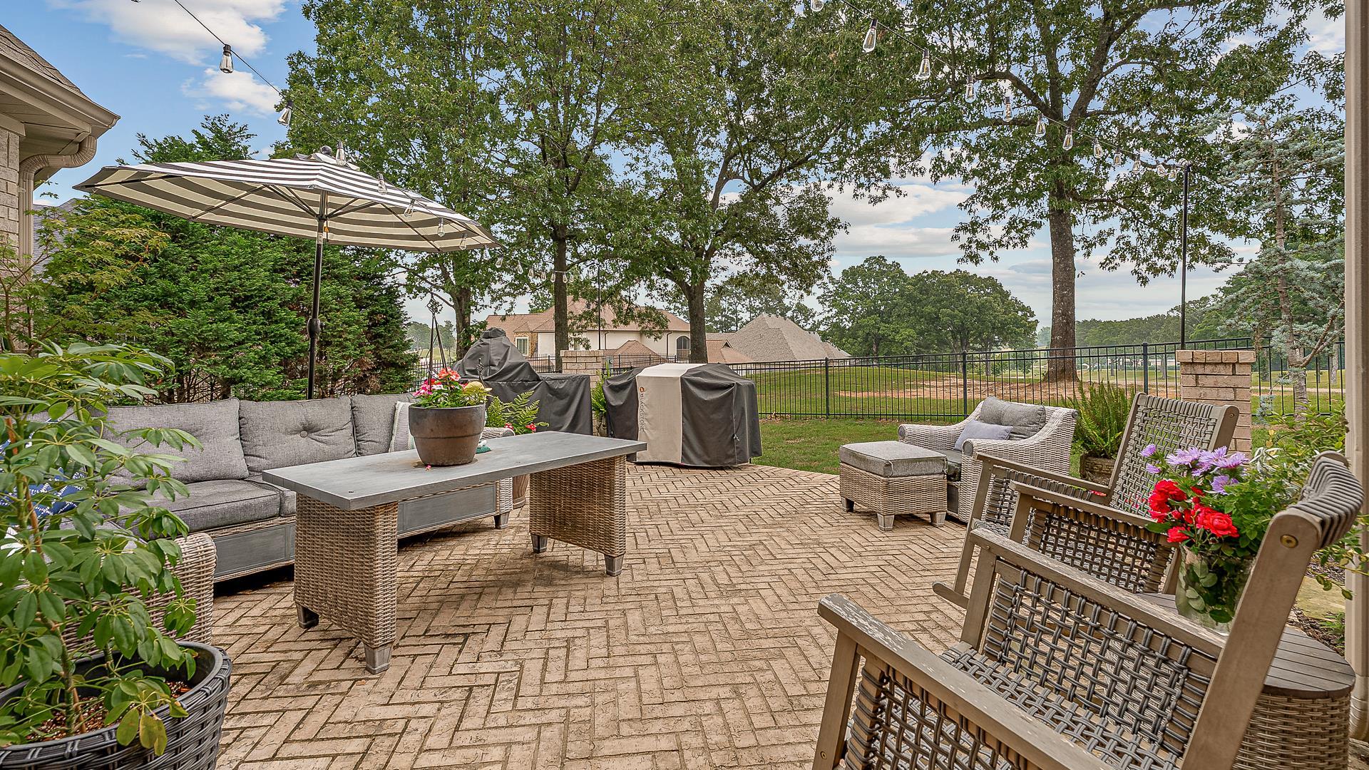 Ridgepointe - Residential