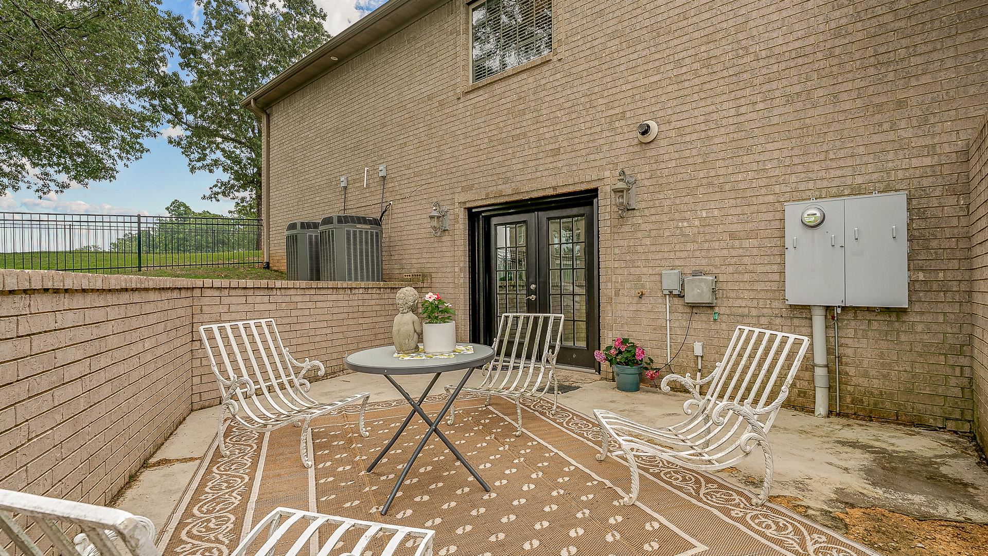 Ridgepointe - Residential