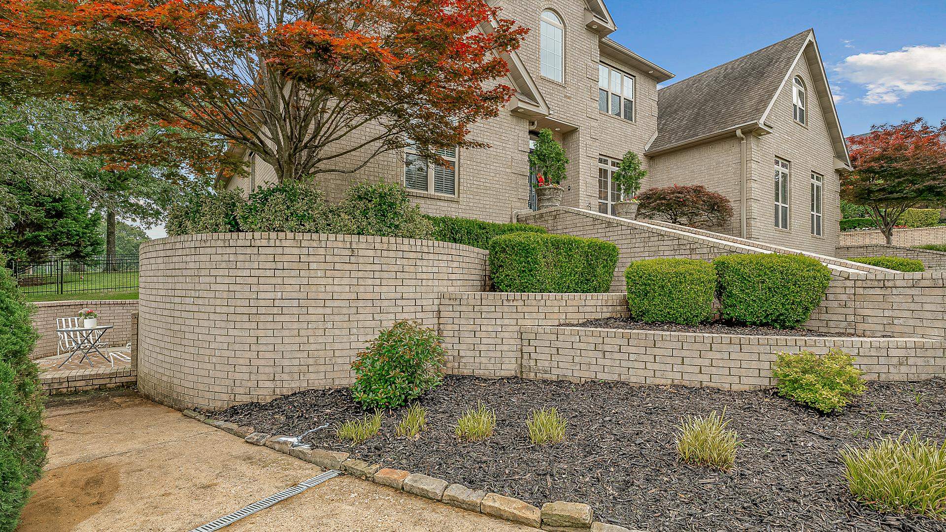 Ridgepointe - Residential