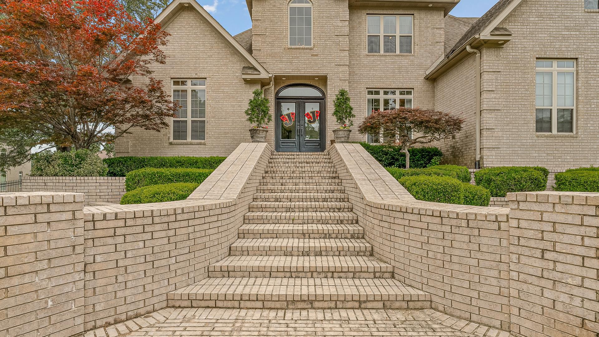 Ridgepointe - Residential