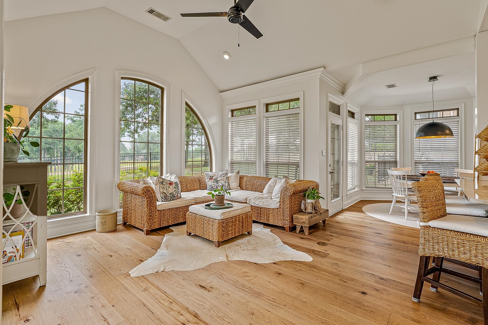 Ridgepointe - Residential