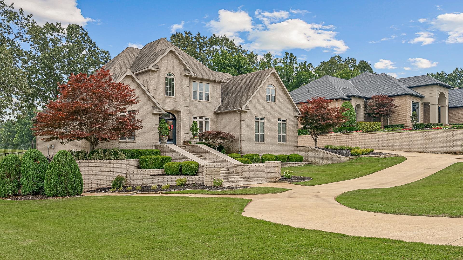 Ridgepointe - Residential