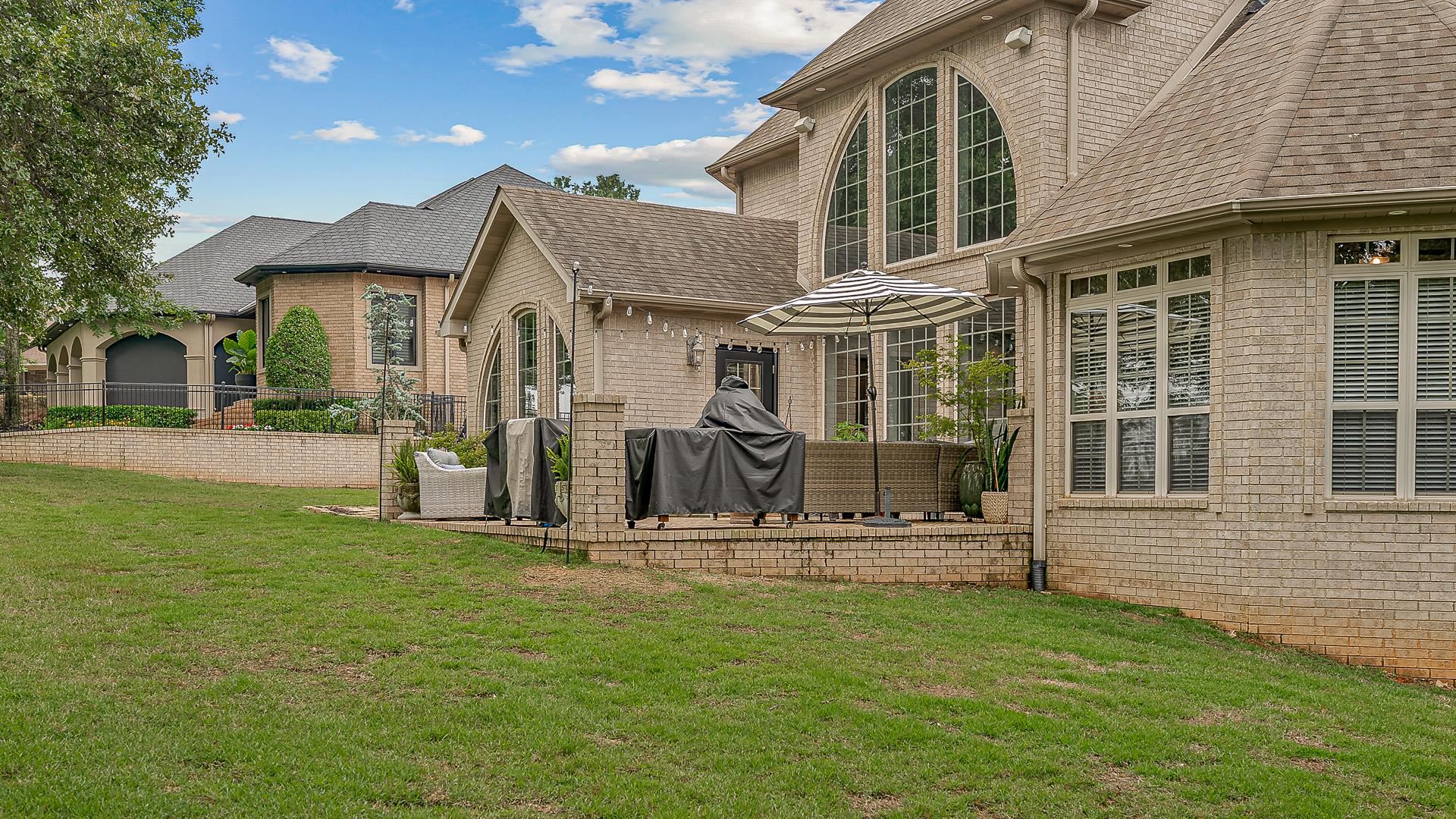 Ridgepointe - Residential