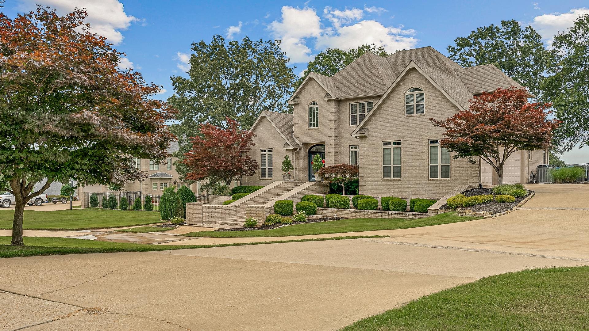 Ridgepointe - Residential