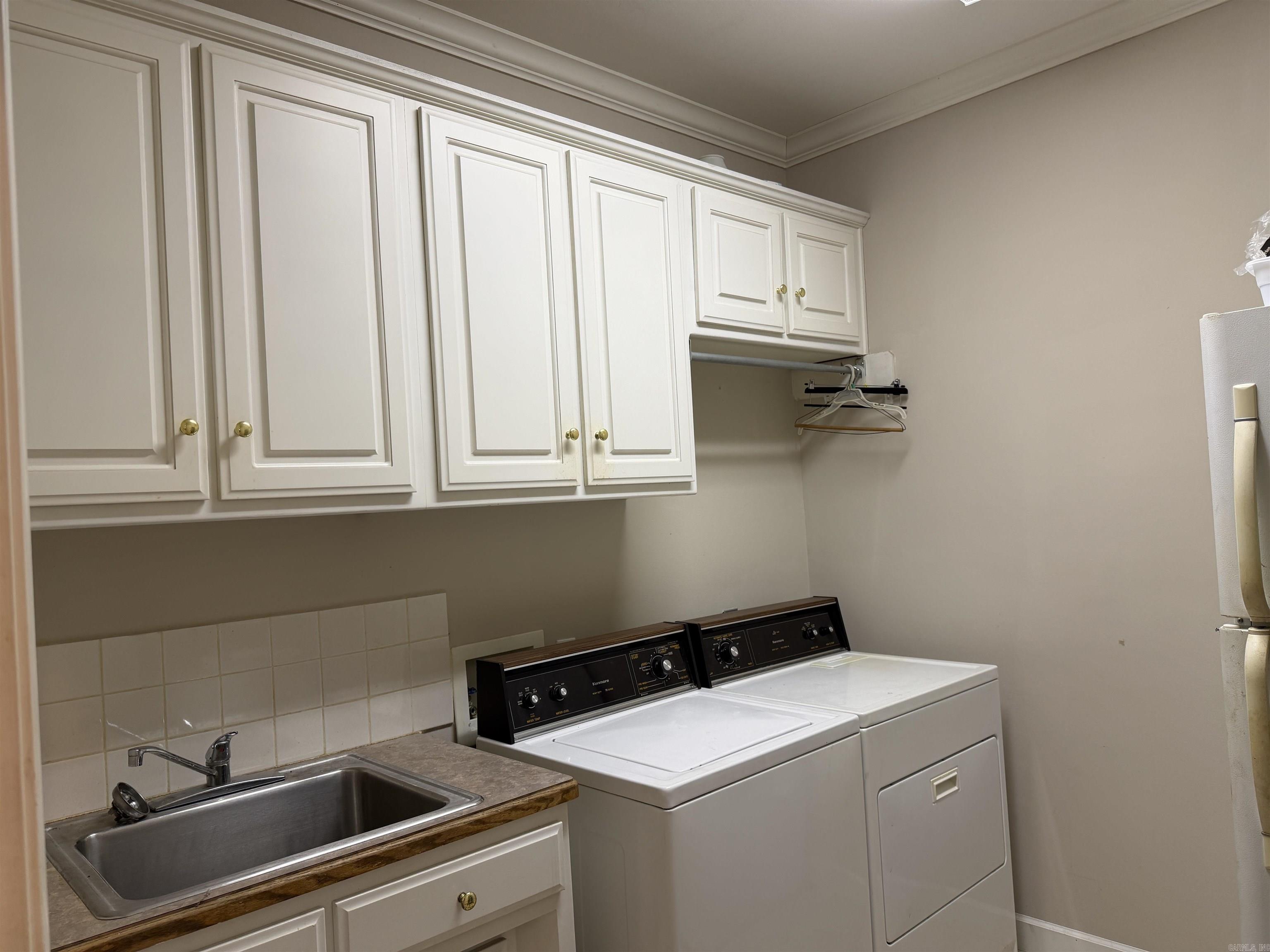 COLONY CREEK - Residential