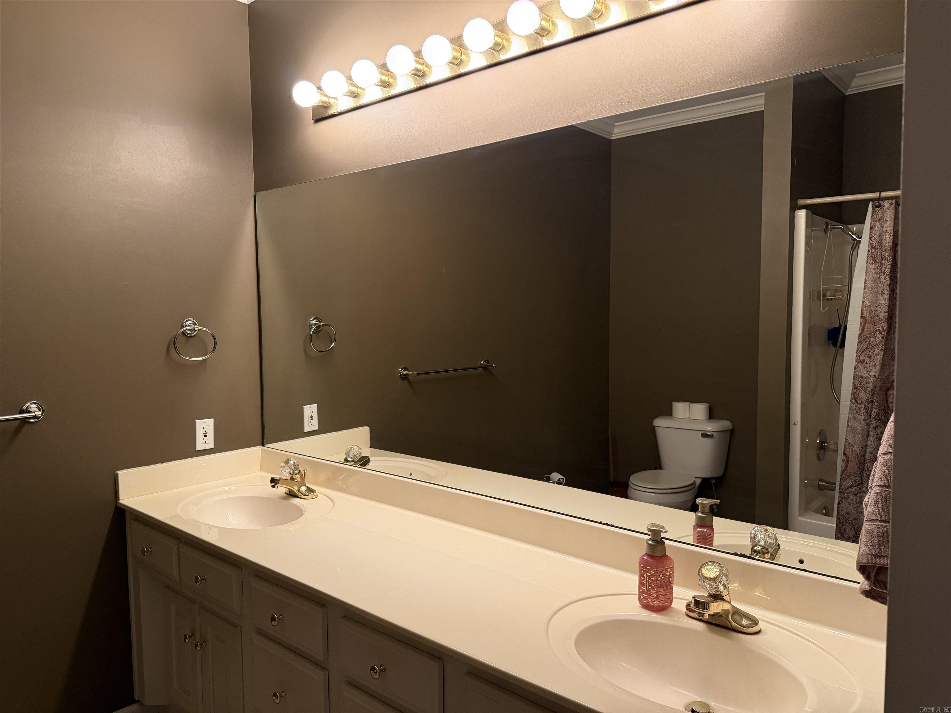 COLONY CREEK - Residential