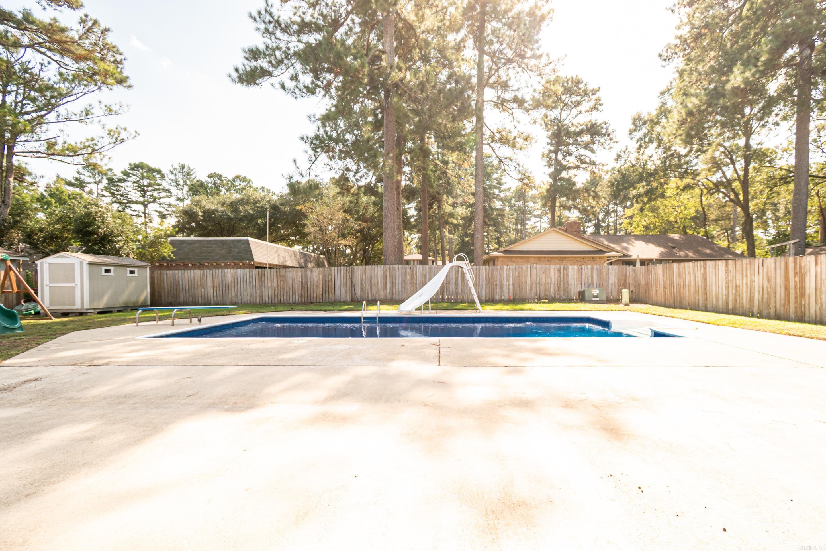 WOODLAND HILLS  # 2 - Residential