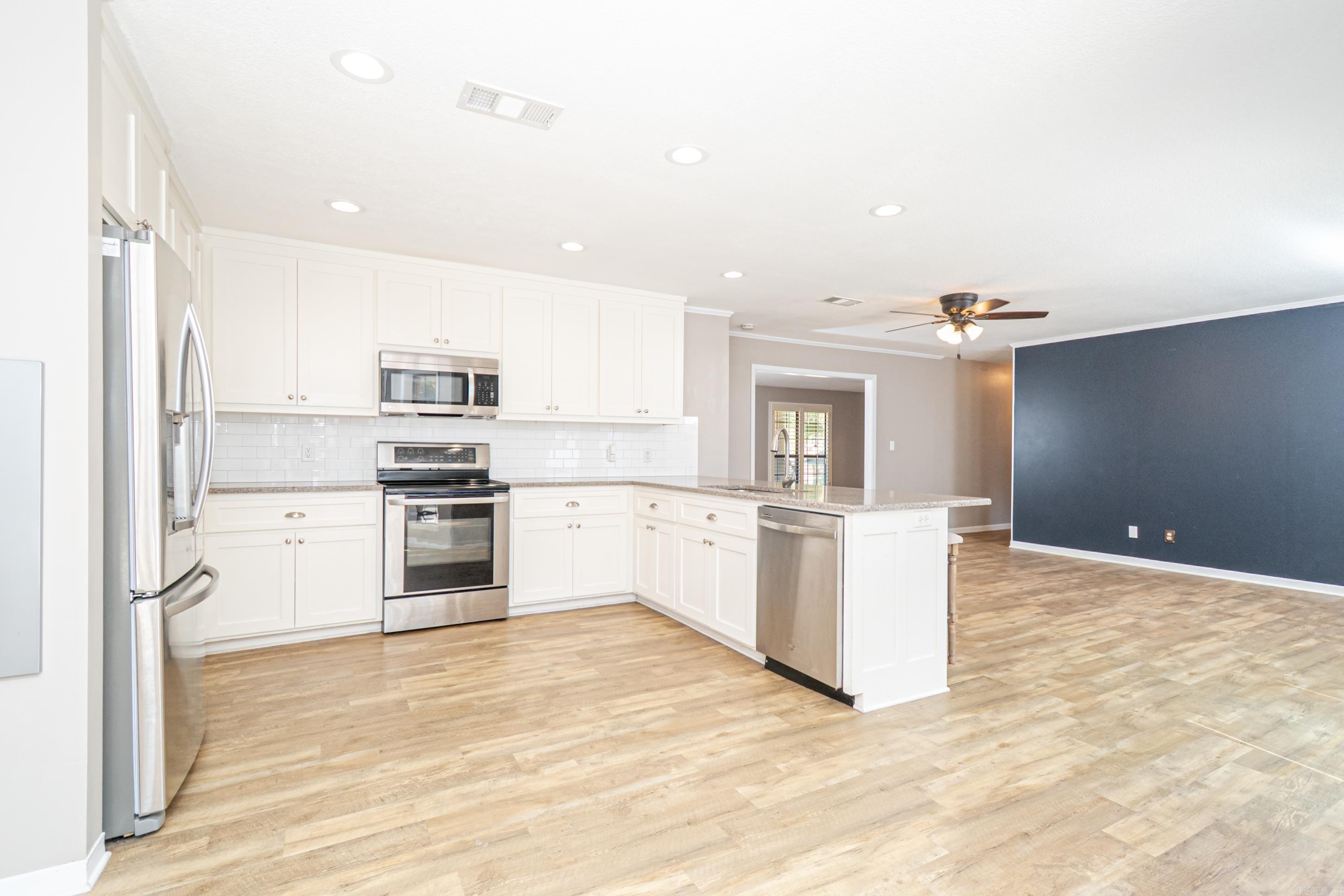WOODLAND HILLS  # 2 - Residential