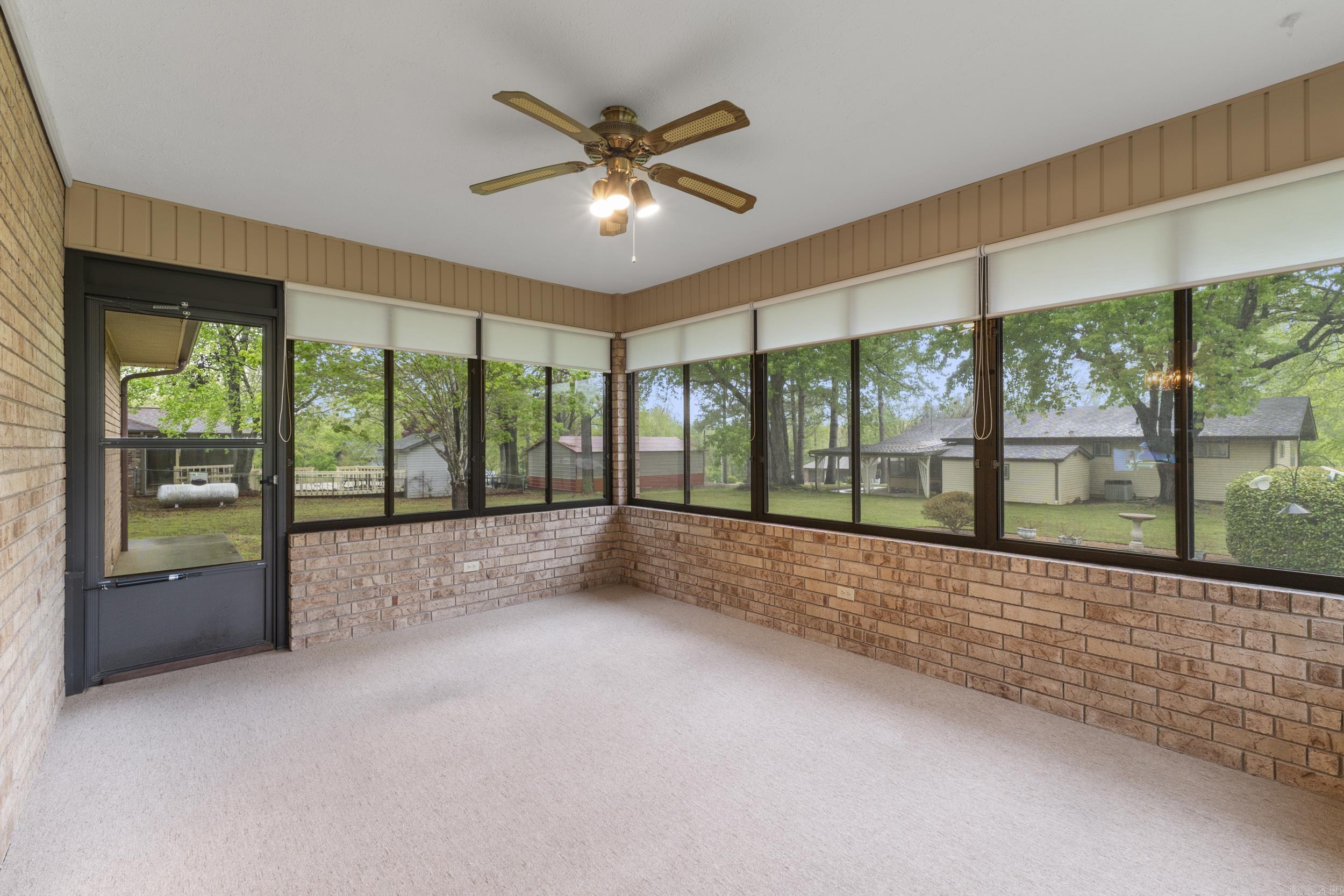 DEVONSHIRE LAKE ESTATES - Residential